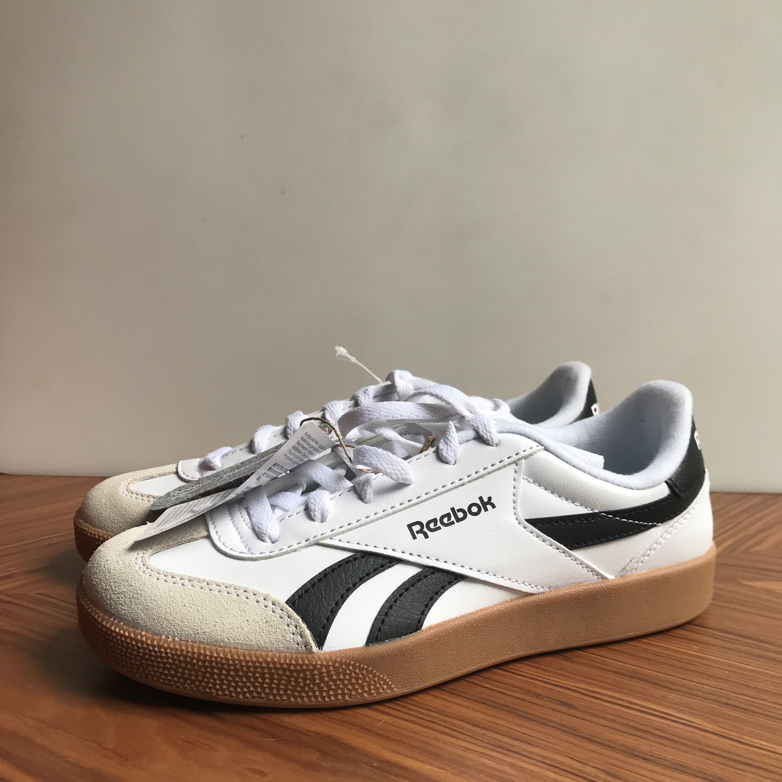 Reebok REEBOK SMASH EDGE WHITE Black lined Gum Sole Size 5uk 37.5 Size US 5 / EU 37 - 4 Thumbnail