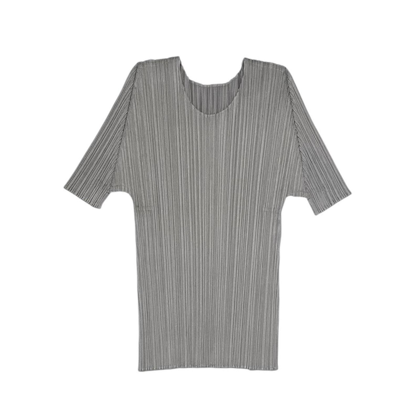 Issey Miyake NWOT PLEATS PLEASE ISSEY MIYAKE Gray Basics T-shirt Size 3 Size S / US 4 / IT 40 - 1 Thumbnail