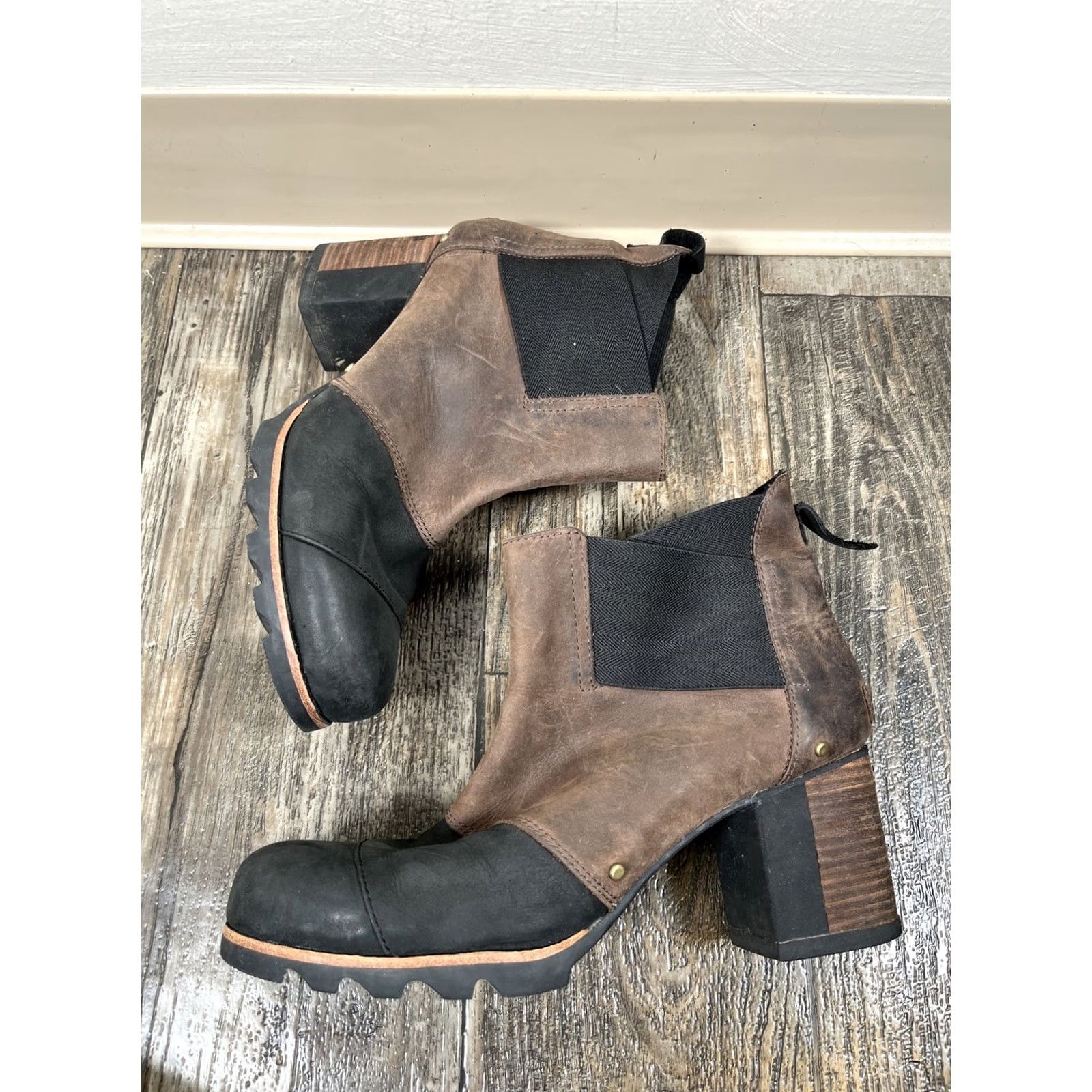 SOREL VINTAGE Sorel Boots Chelsea Bootie Women M Leather Brown 11 Block Heel Ankle Boots NL2300 J1 Size US 11 / IT 41 - 4 Thumbnail