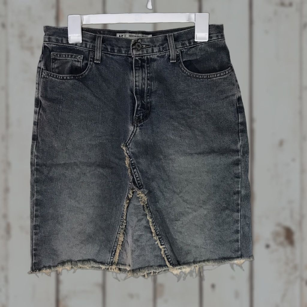 American Eagle Outfitters American Eagle Denim Skirt Womens Size 6 Midi Casual Travel Workwear Blue Cotton Zipper Pockets 90s Size 28" / US 6 / IT 42 - 1 Thumbnail