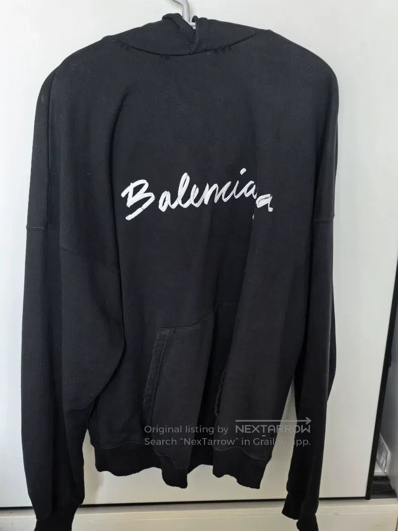 Balenciaga Balenciaga Handwritten Solid Color Letter Logo Printed Cas Size US S / EU 44-46 / 1 - 1 Thumbnail