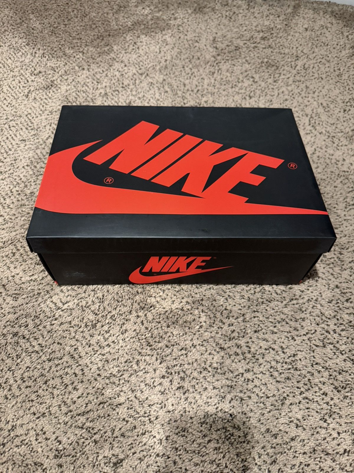 Jordan Brand Jordan 1 Hyper Royal Size US 11 / EU 44 - 9 Thumbnail