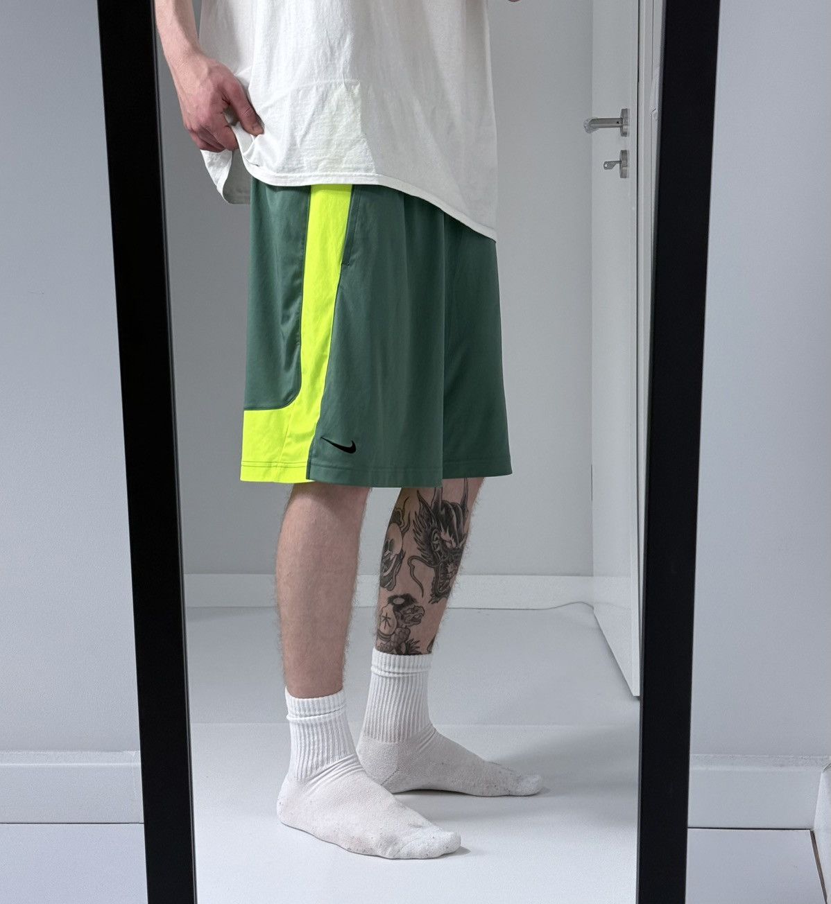 Nike Vintage Nike y2k streetwear oversize track shorts Size US 36 / EU 52 - 6 Thumbnail