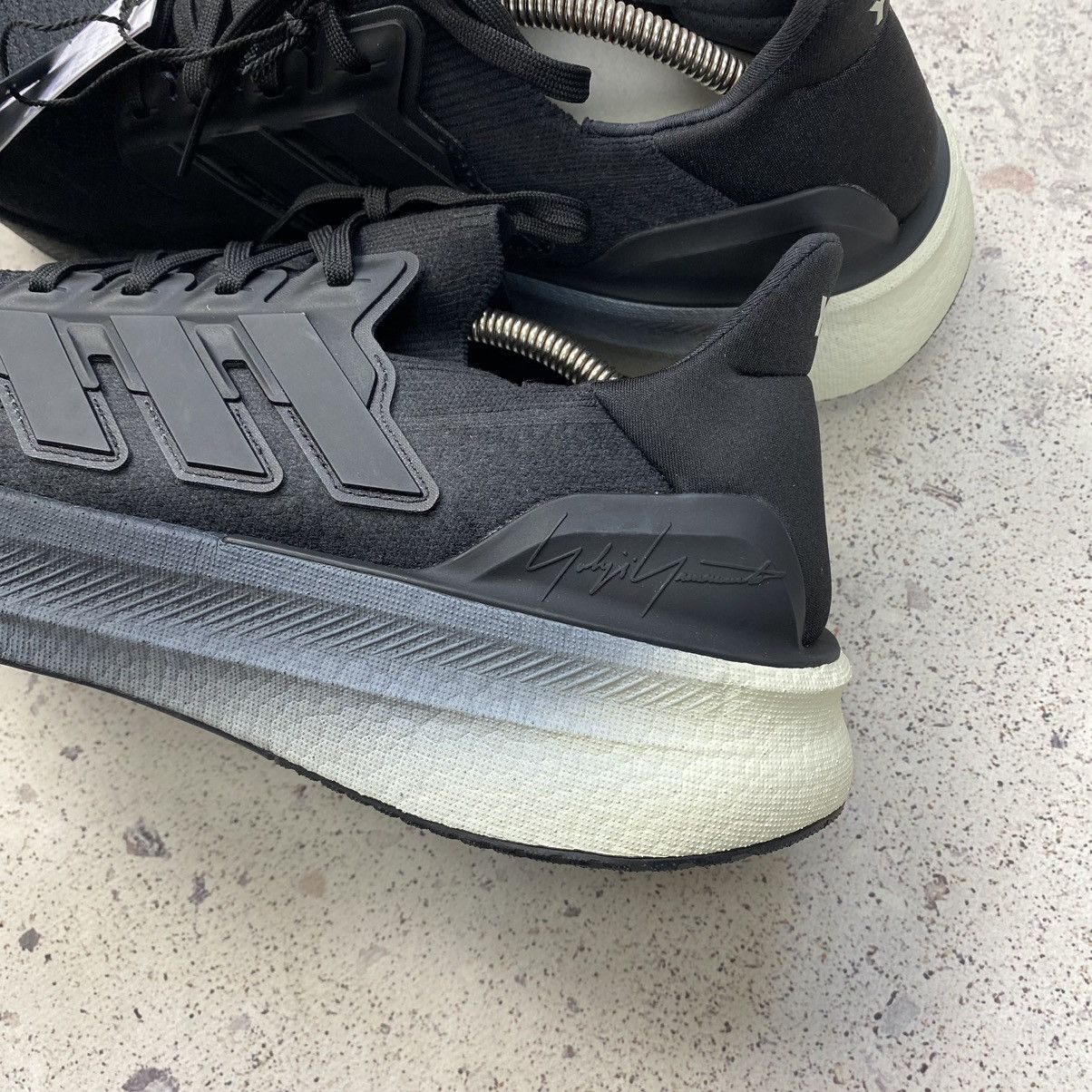 Y-3 Adidas Y-3 Ultraboost 5 Black Orbit Grey JR6647 Size US 11 / EU 44 - 9 Thumbnail