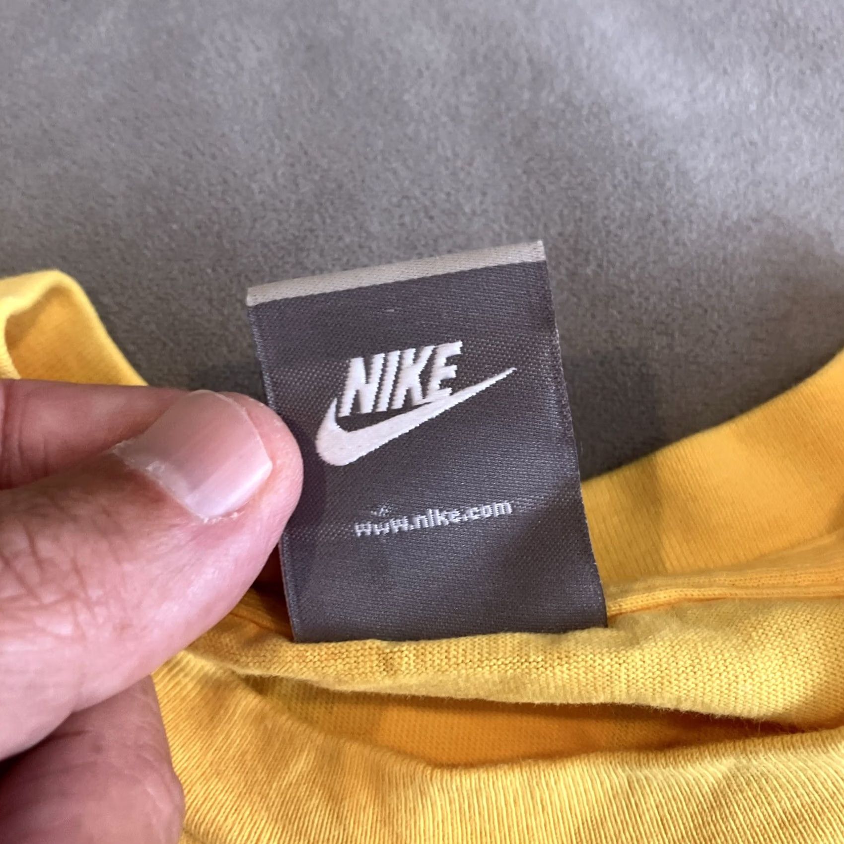 Nike VINTAGE Nike Madrid Double Sided T-Shirt XL Men Yellow Crew Neck Short Sleeve NWOT 90s Sports Running Track Graphic Print Gray Tag Size US XL / EU 56 / 4 - 4 Thumbnail