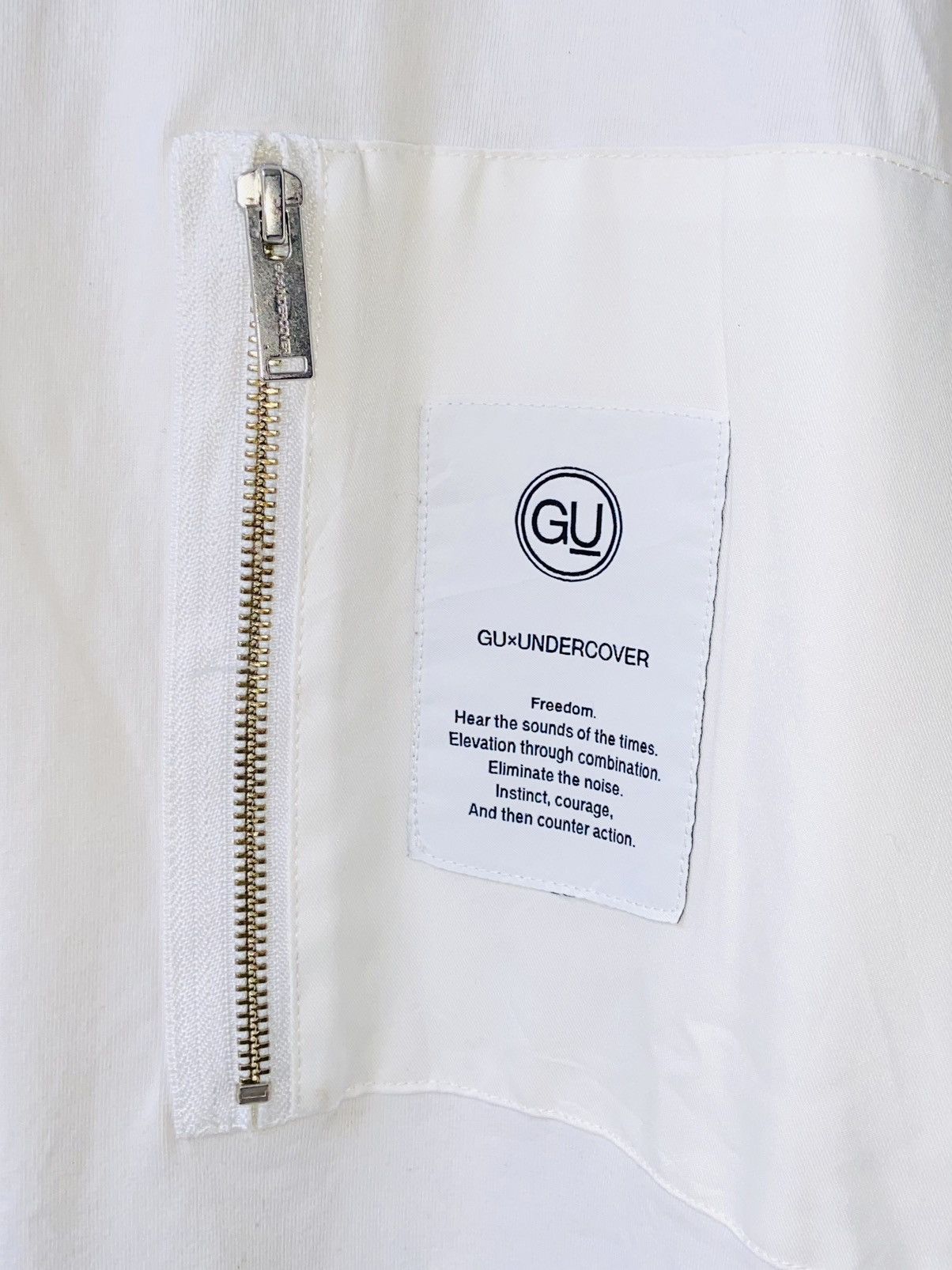 GU × Undercover GU x UNDERCOVER White T-Shirt Size US XL / EU 56 / 4 - 7 Thumbnail