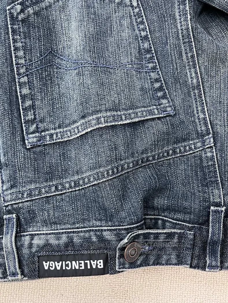 Balenciaga Balenciaga Distressed Single Breasted Pocket Denim Jacket Size US S / EU 44-46 / 1 - 4 Thumbnail