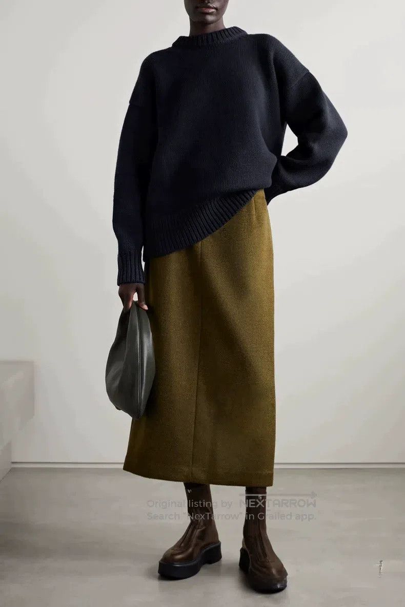 The Row The Row Heavy silhouette sweater. Size US XS / EU 42 / 0 - 3 Thumbnail