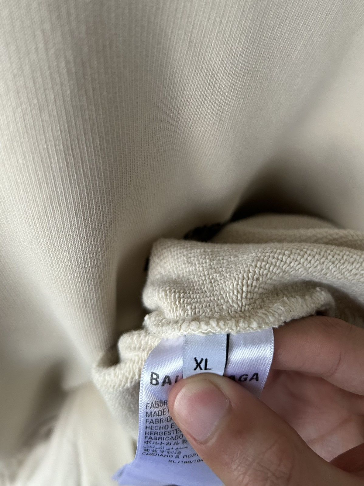 Balenciaga BALENCIAGA EMBROIDERED LOGO HOODIE Size US XL / EU 56 / 4 - 6 Thumbnail
