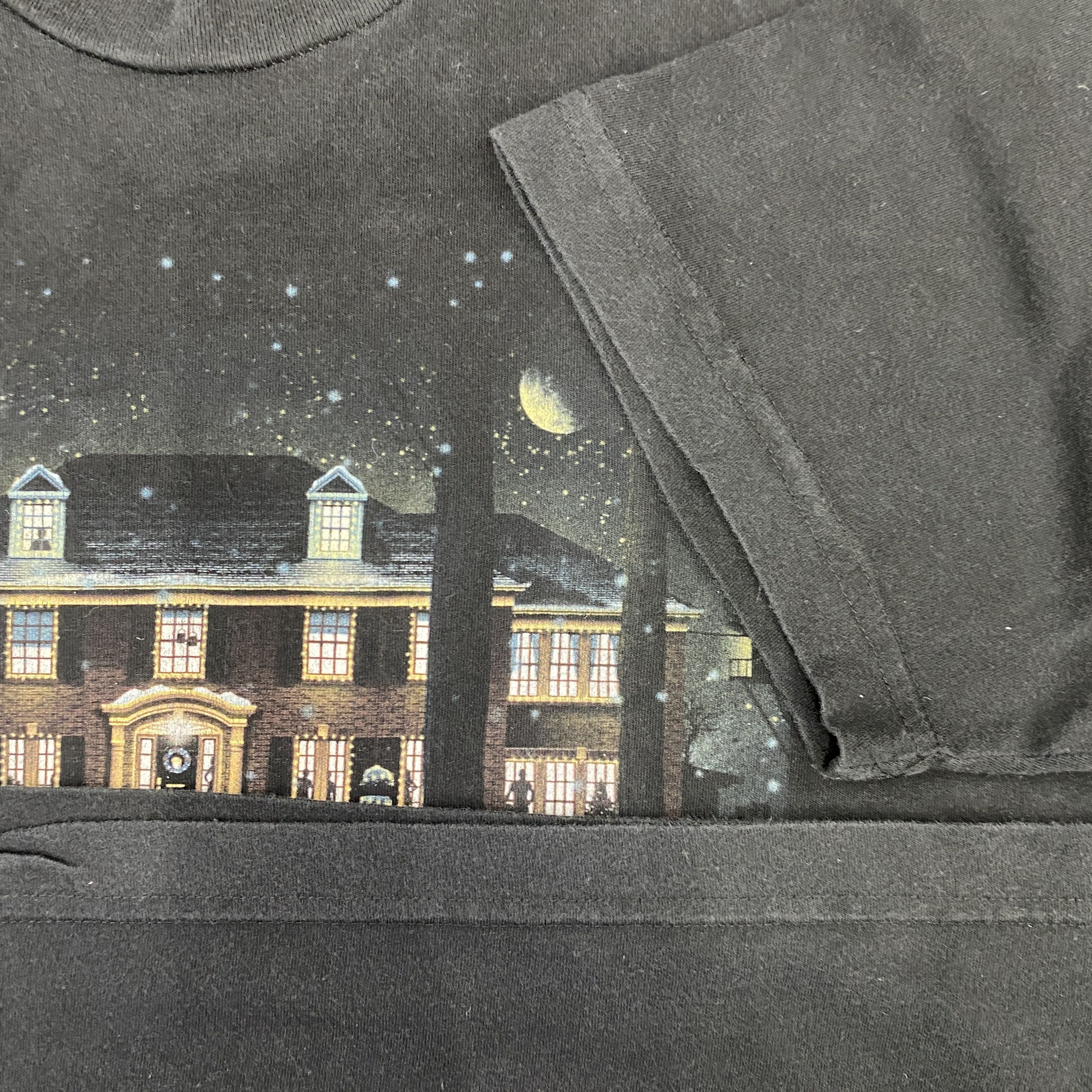 Vintage Vintage Movie Home Alone TShirt - I072 Size US L / EU 52-54 / 3 - 7 Thumbnail