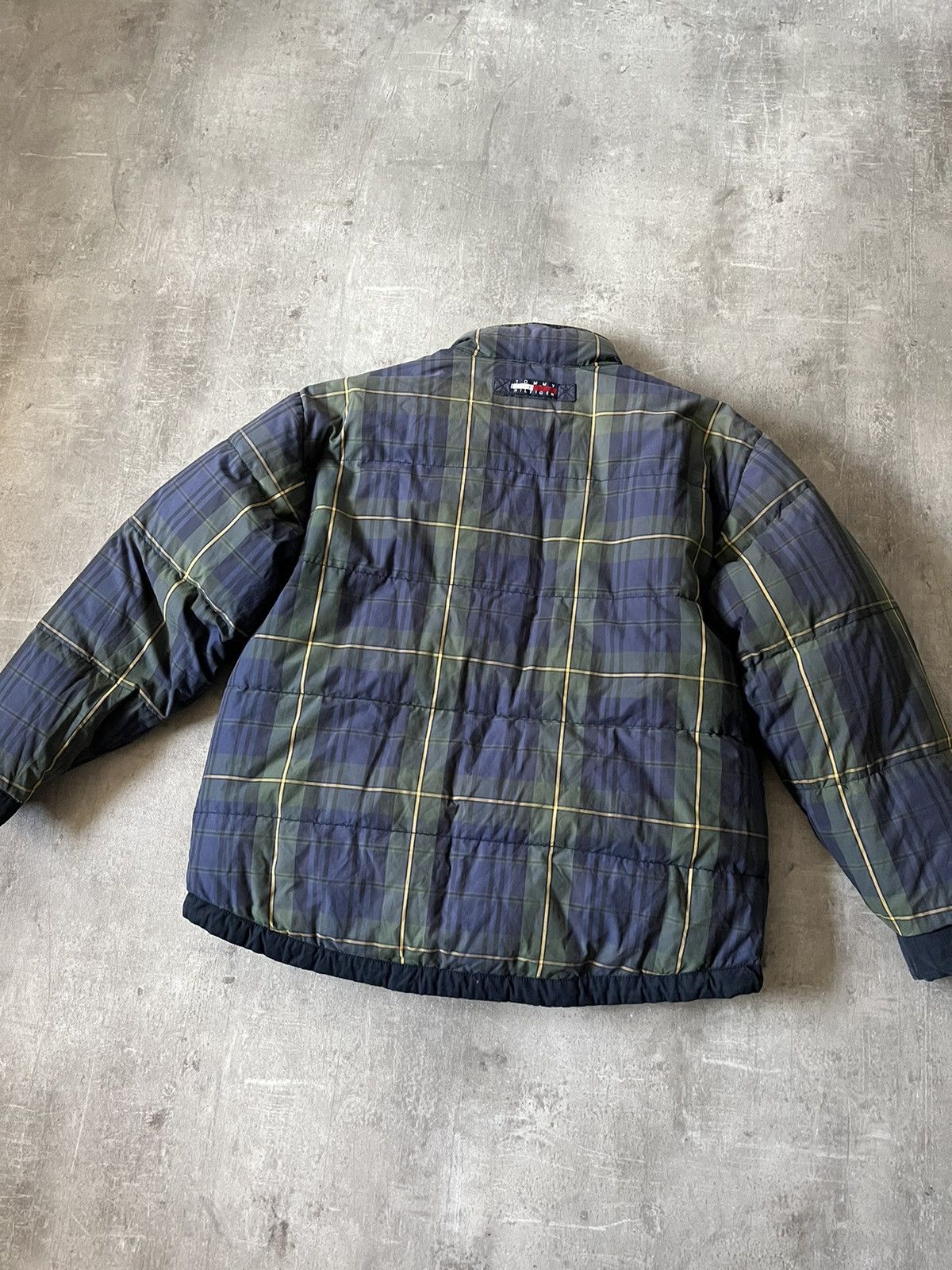 Tommy Hilfiger Vintage Tommy Hilfiger reversible tartan puffer jacket 90s Size US L / EU 52-54 / 3 - 11 Thumbnail