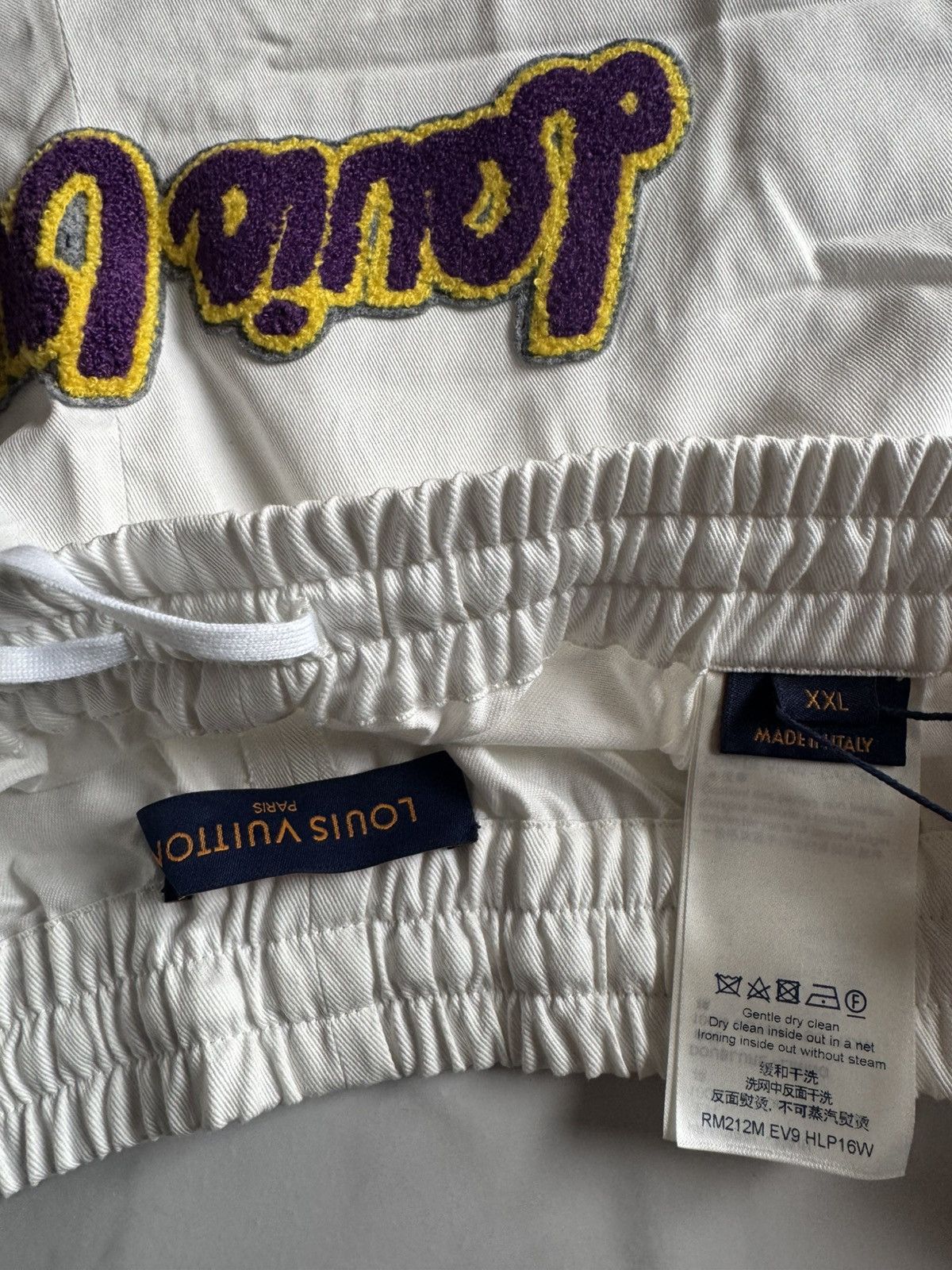 Louis Vuitton Louis Vuitton × NBA Basketball Shorts – LIMITED EDITION Size US 41 - 2 Thumbnail