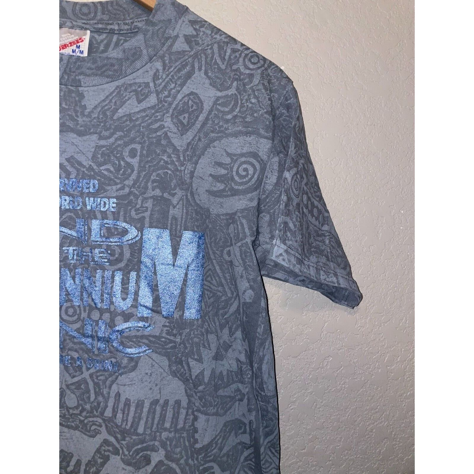 Jerzees Vintage End Of Millennium Shirt I Survived Panic AOP 90s VTG Size US M / EU 48-50 / 2 - 7 Thumbnail