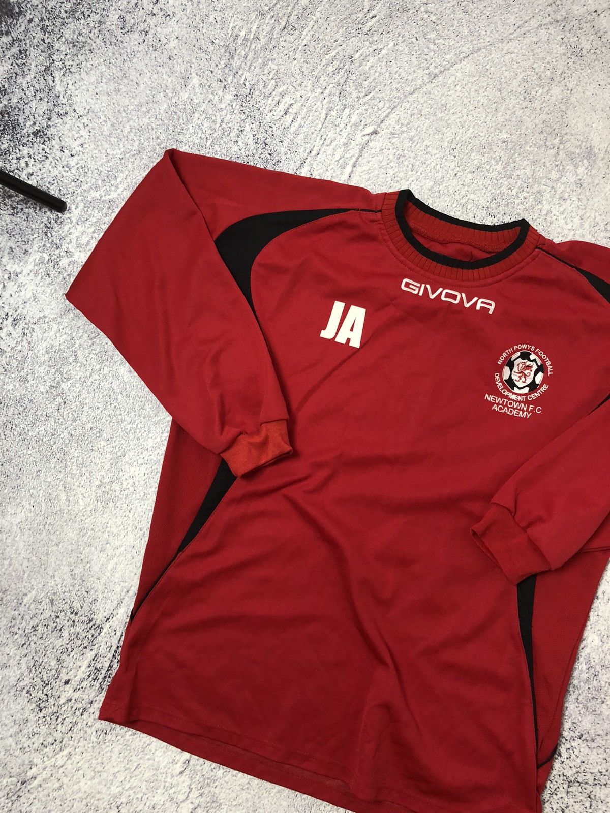 Other Men’s soccer jersey GIVOVA NEWTOWN FC SIZE L Size US L / EU 52-54 / 3 - 3 Thumbnail