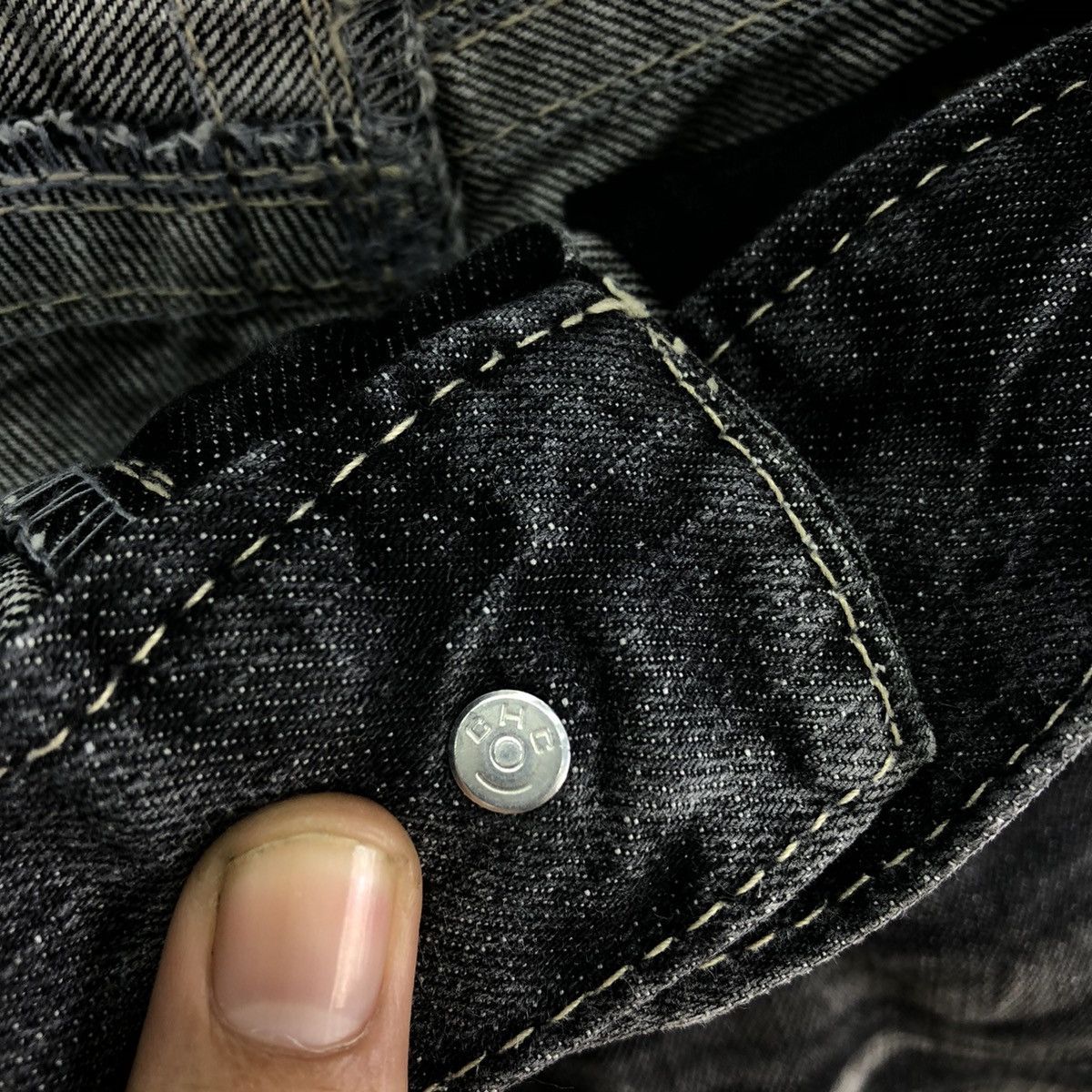 Japanese Brand Vintage 2000s Avail Crinkle Effect Dark Wash Denim -Tapered Size US 31 - 14 Thumbnail
