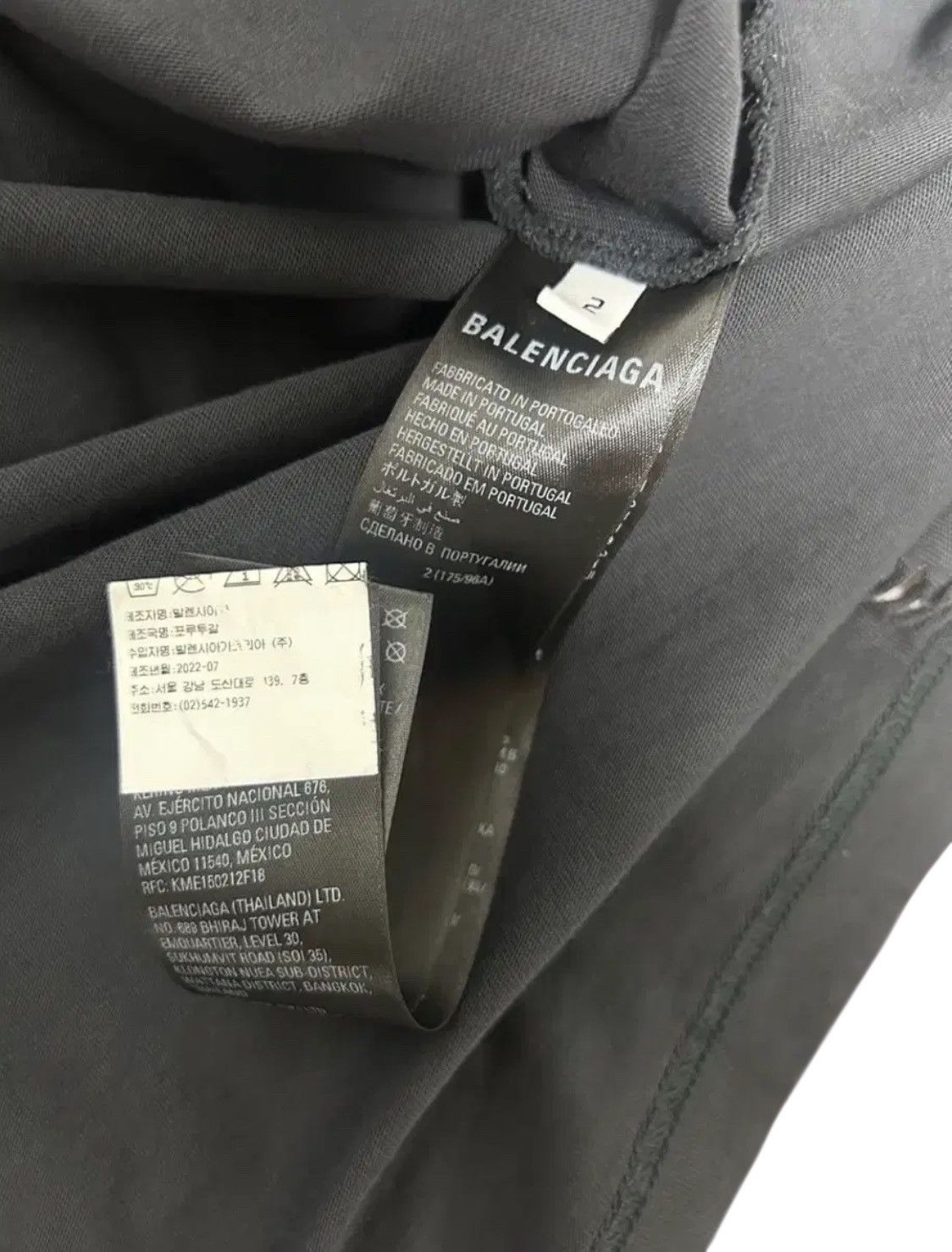 Balenciaga Balenciaga 3B Repair Distressed T-Shirt Size US M / EU 48-50 / 2 - 6 Thumbnail