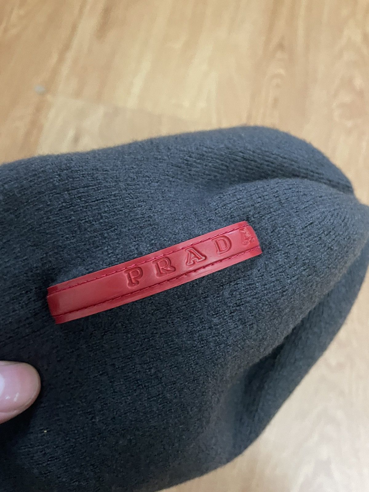 Prada Prada red stripe beanie Size ONE SIZE - 2 Thumbnail