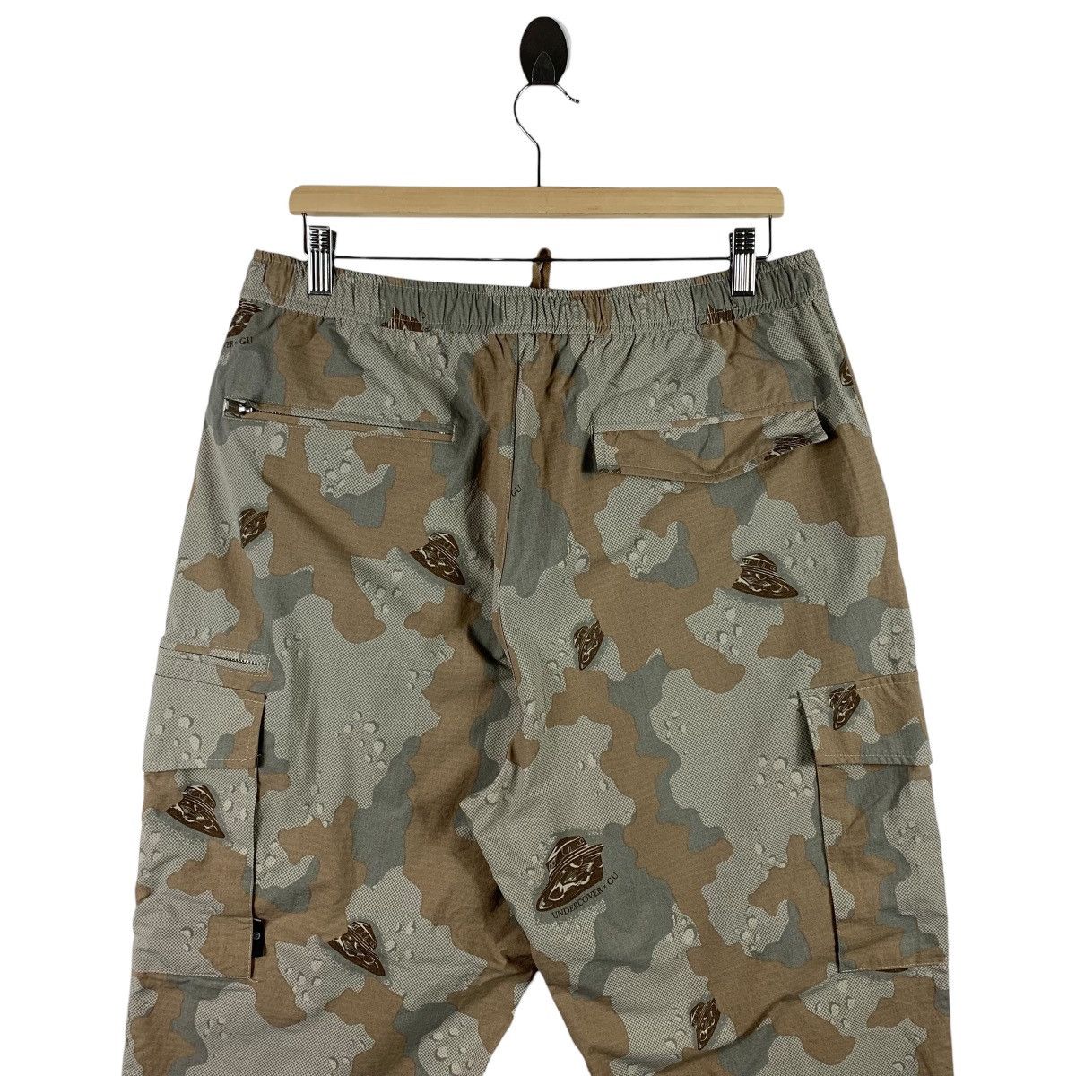 GU × Japanese Brand × Undercover GU X UNDERCOVER Camo full print cargo pants Size US 34 / EU 50 - 17 Thumbnail