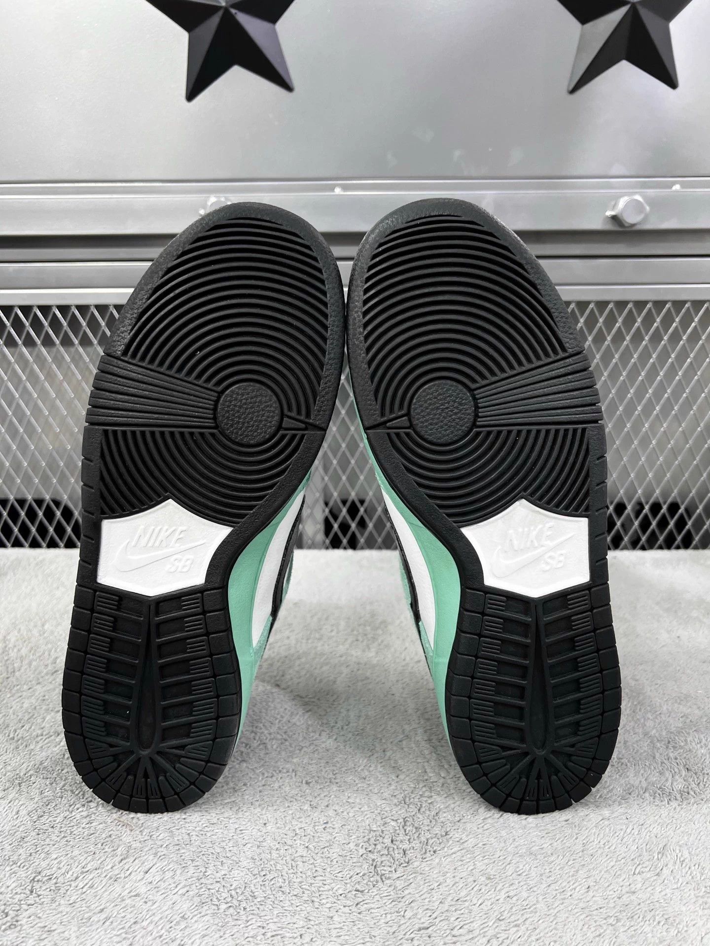Nike Nike Dunk SB Sea Crystal Ice/White/Mint Green 42.5 Size US 9.5 / EU 42-43 - 5 Thumbnail
