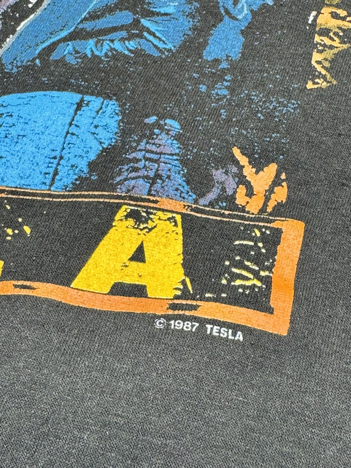 Vintage Vintage Tesla Tour Concert T Shirt 1987 Size US XL / EU 56 / 4 - 5 Thumbnail