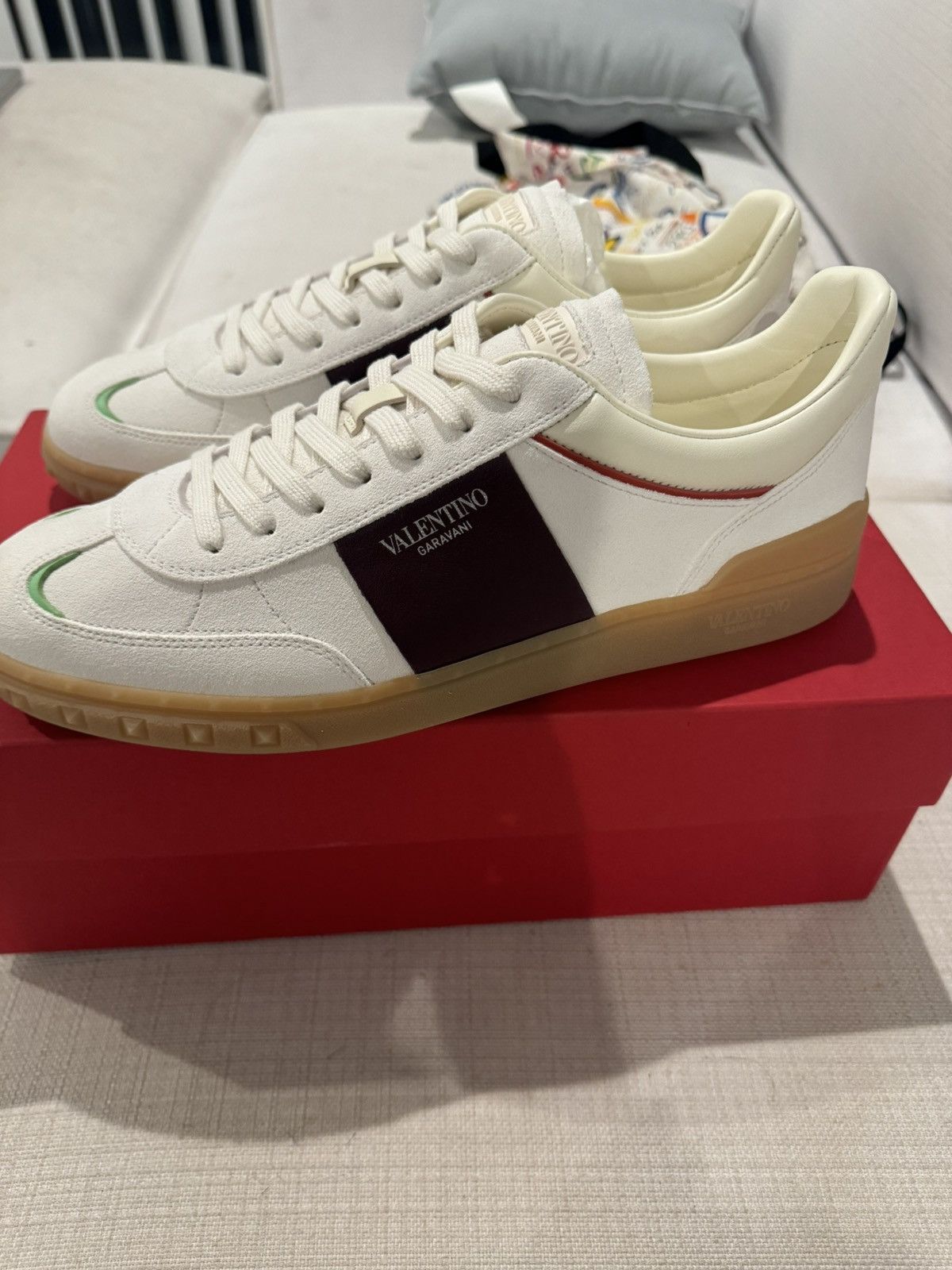 Valentino Valentino Upvilllage sneakers white rockstud men women shoes Size US 9 / EU 42 - 5 Thumbnail