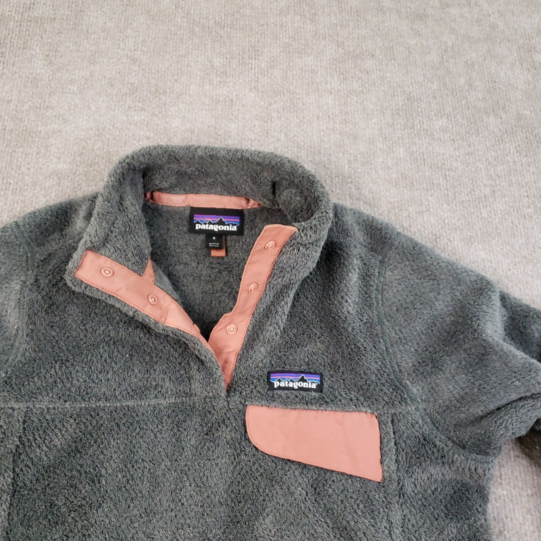 Patagonia Patagonia Sweater Shirt Womens Small Dark Gray Pullover Fleece Mock Neck Raglan Long Sleeve Outdoor All Seasons Size S / US 4 / IT 40 - 6 Thumbnail