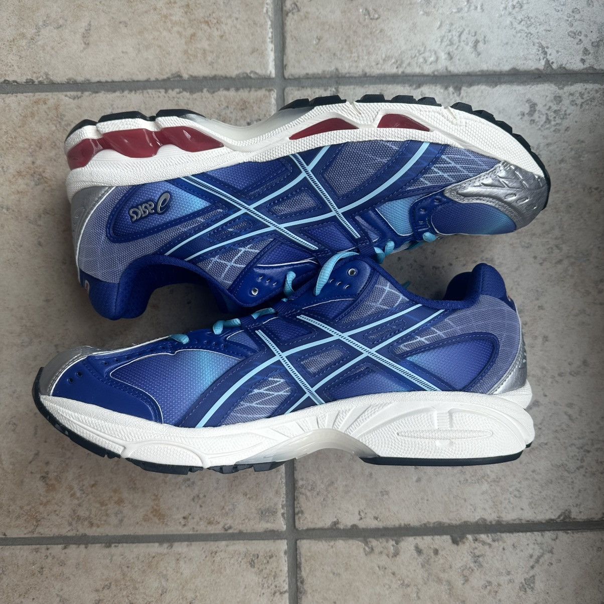 Asics × Kith Kith Marvel vs. Capcom Mega Man ASICS Gel-Nimbus 10.1 Size US 11.5 / EU 44-45 - 6 Thumbnail