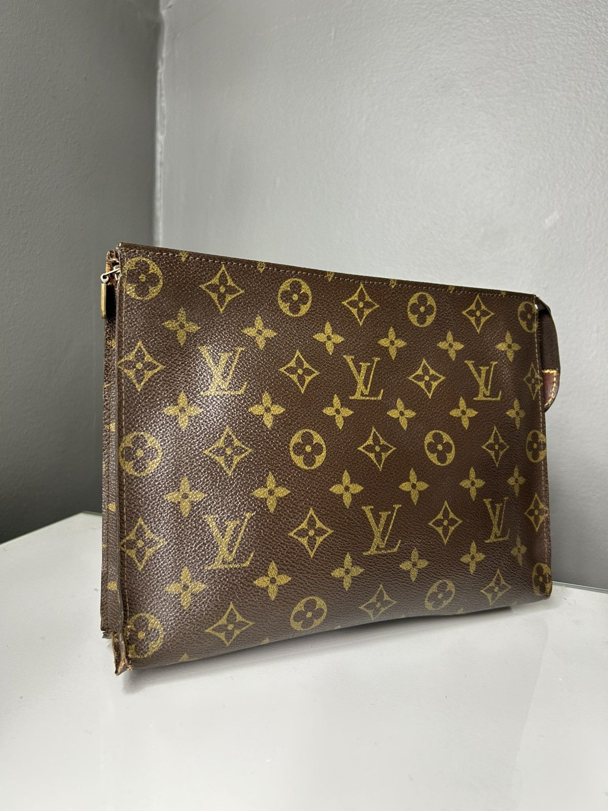 Louis Vuitton Louis Vuitton Monogram Toiletry Pouch 26 w COA Size ONE SIZE - 3 Thumbnail