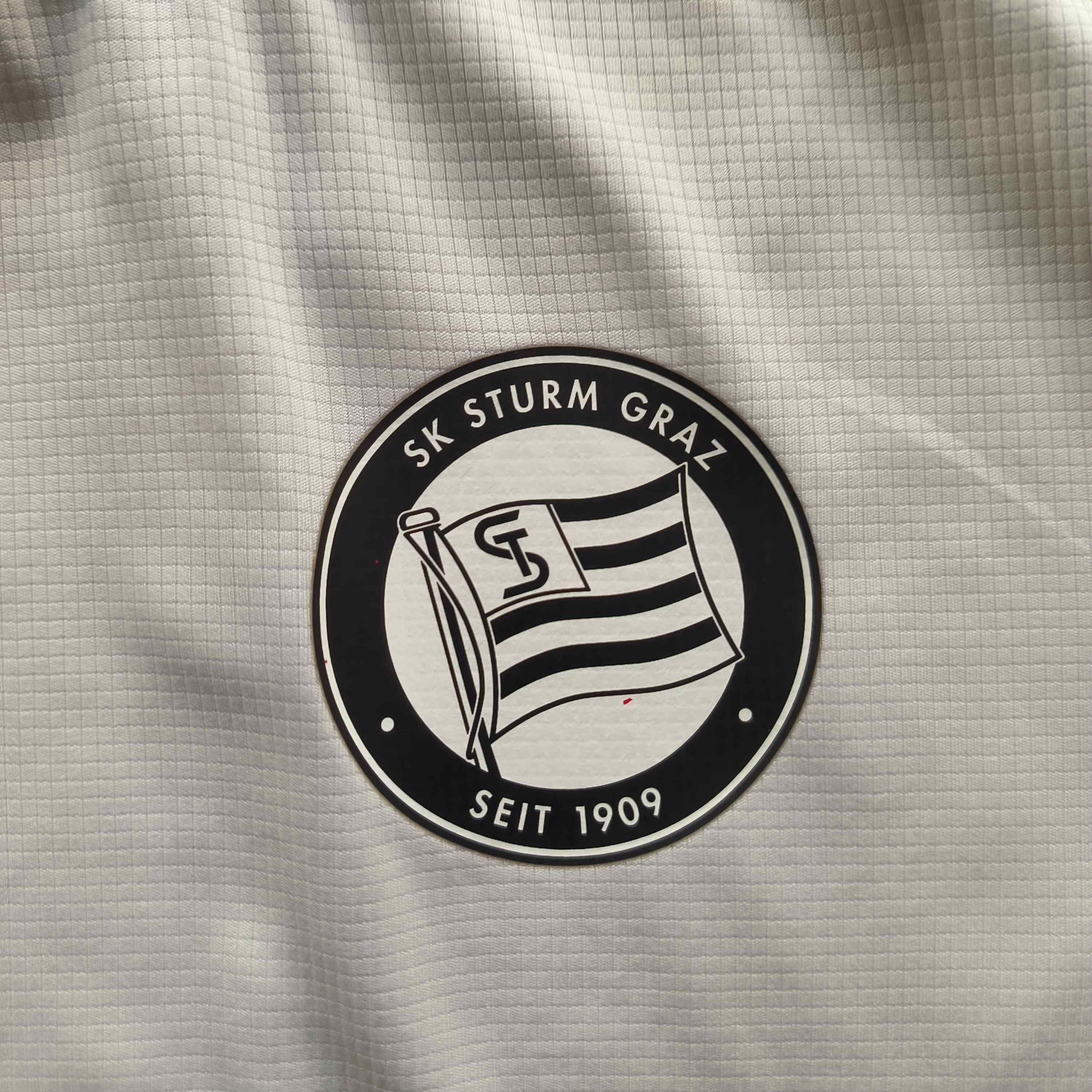 Lotto Sport Sturm Graz Lotto training football jersey shirt size S Size US S / EU 44-46 / 1 - 3 Thumbnail