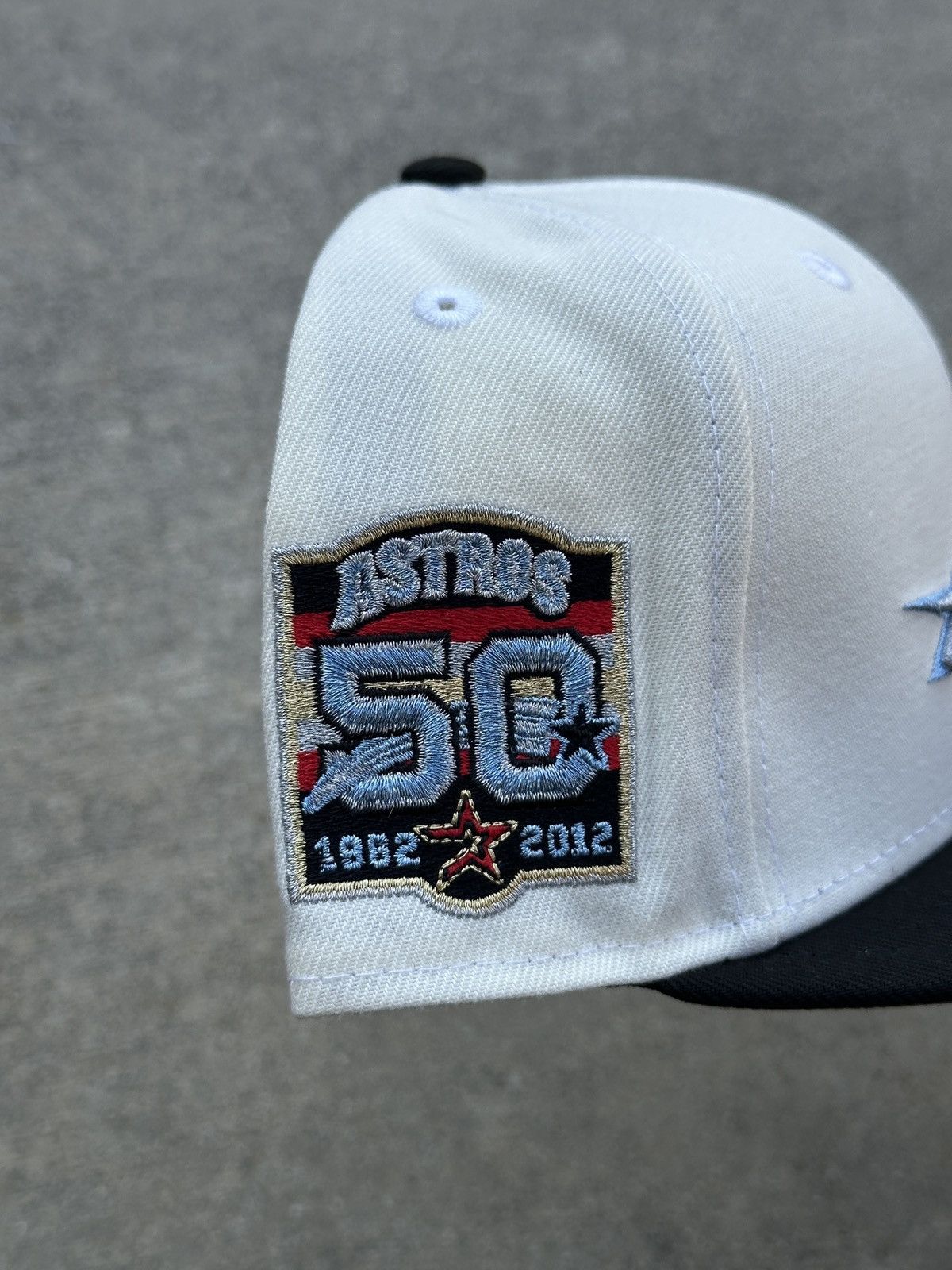 MLB × New Era Houston Astros Script Two Tone Fitted Hat 7 1/4 95 North Size ONE SIZE - 2 Thumbnail