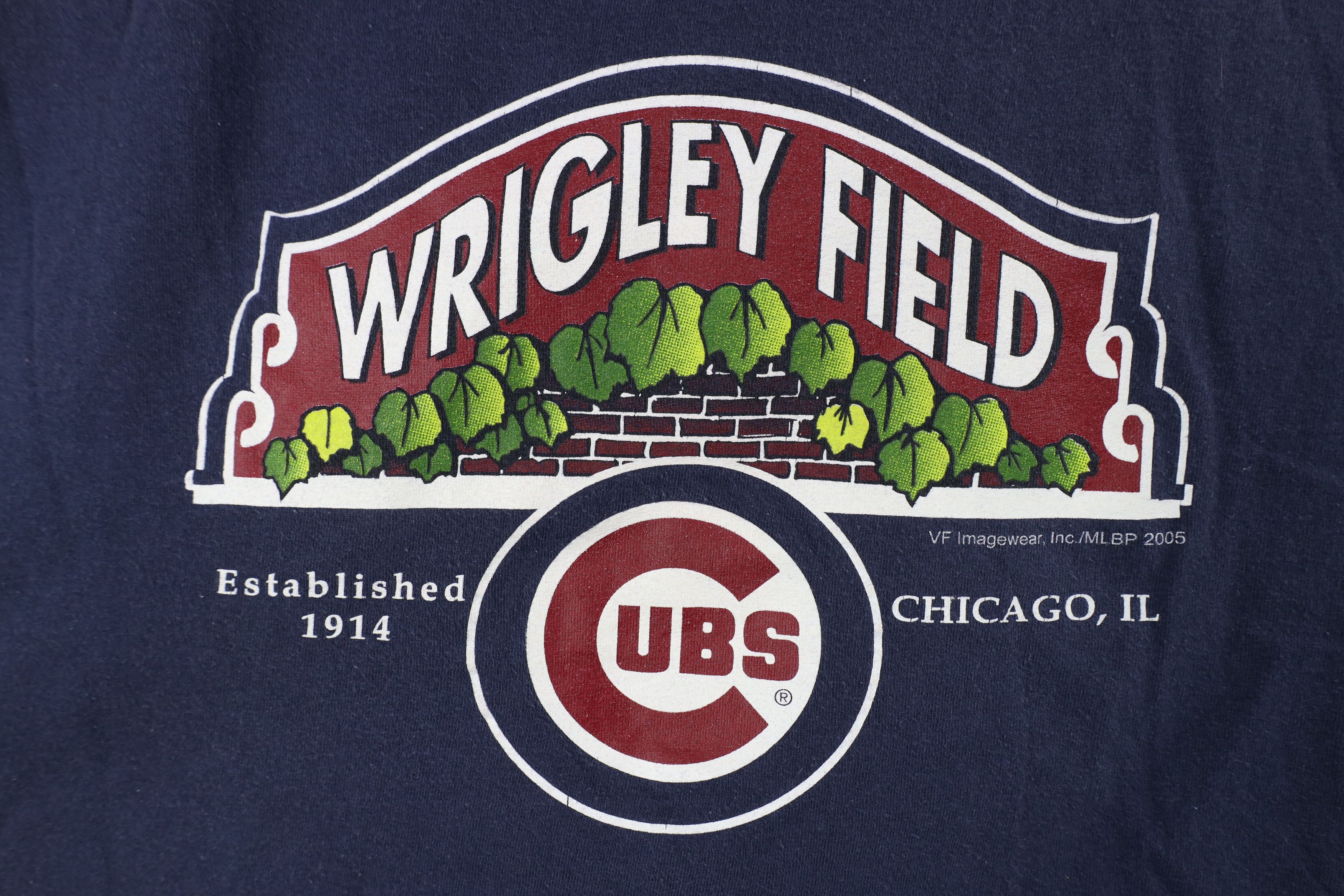 Vintage Vintage Y2K 2005 Chicago Cubs Baseball Wrigley Field T-Shirt Size US L / EU 52-54 / 3 - 4 Thumbnail