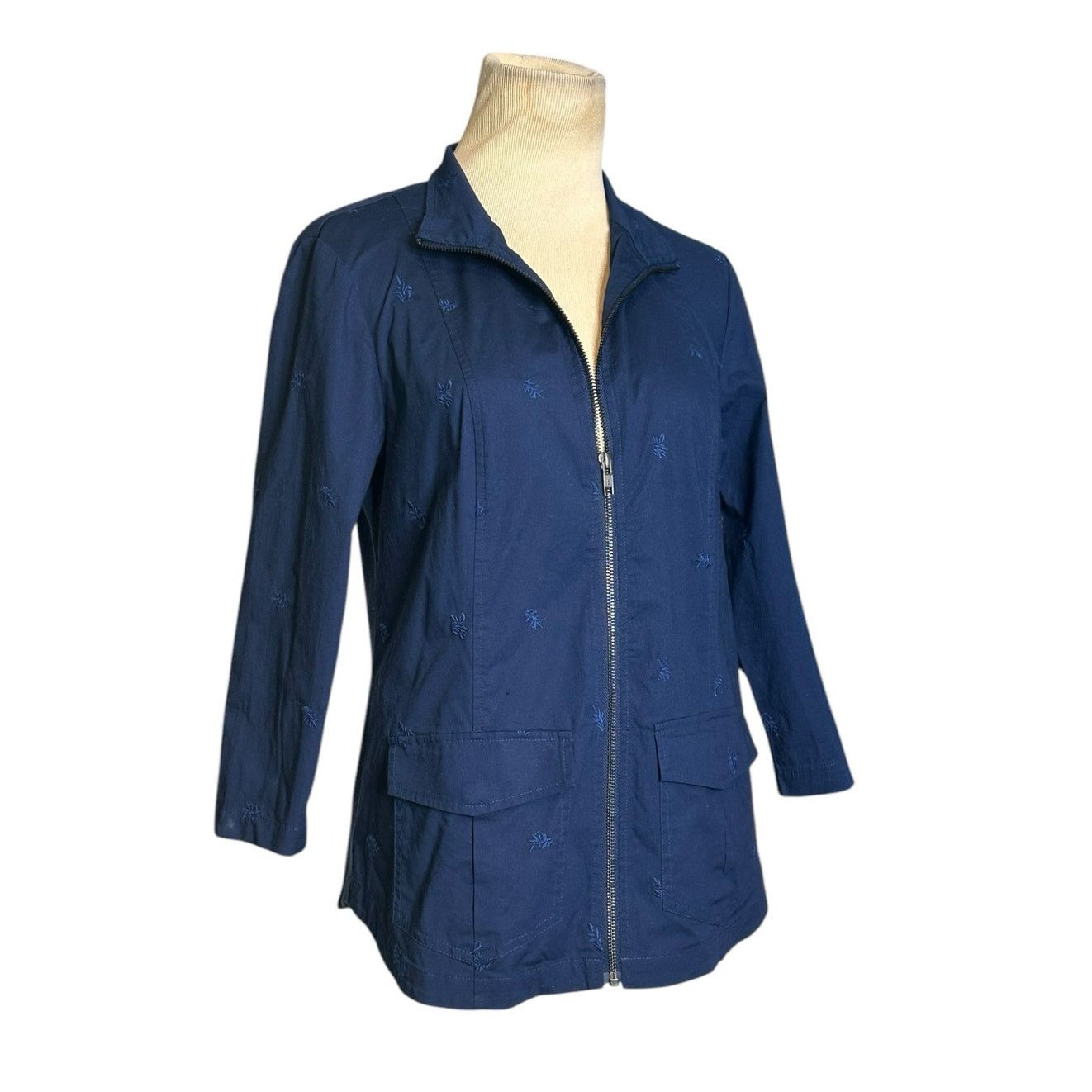 Chicos Chico's navy blue floral embroidered jacket size 0 - small Size S / US 4 / IT 40 - 1 Thumbnail