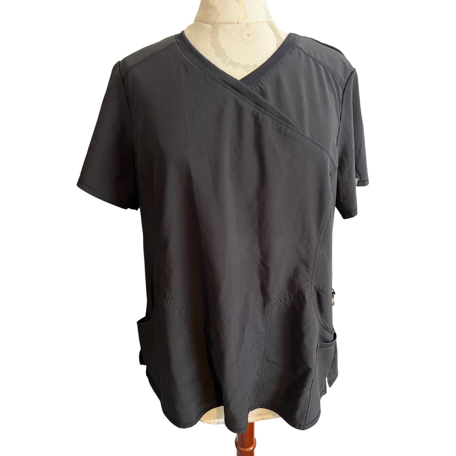 Cherokee Cherokee Infinity Women's 2Pocket Stretch VNeck Scrub Top XL Size US XL / EU 56 / 4 - 1 Thumbnail