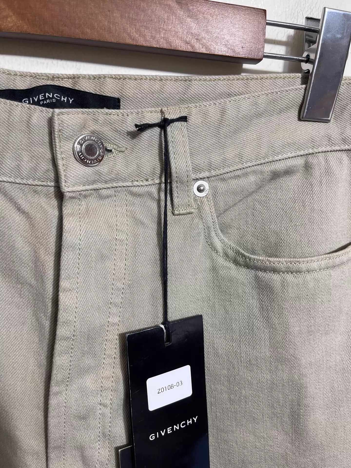Givenchy Givenchy High-Waisted Slim Khaki Jeans 32 New with Tags Size US 32 / EU 48 - 3 Thumbnail