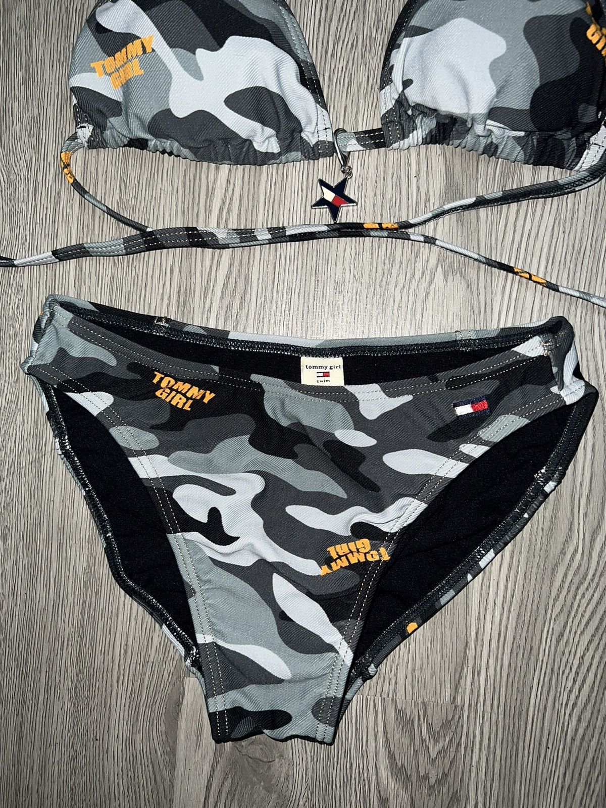 Tommy Hilfiger Vintage Tommy Hilfiger camo swim set 🖤 Size S / US 4 / IT 40 - 5 Thumbnail