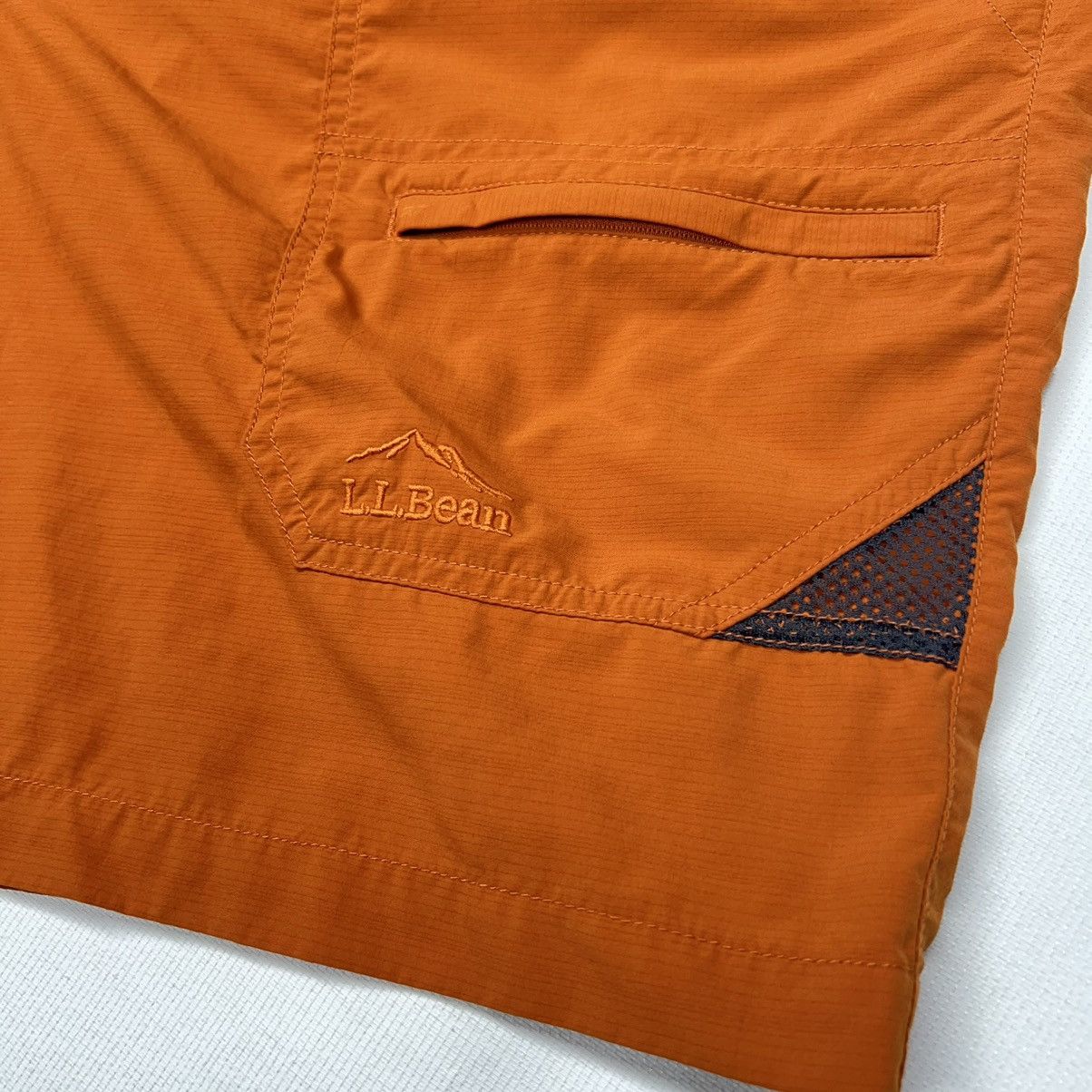 L.L. Bean × Vintage LL Bean Shorts Regular Orange Nylon Lined Belted Pockets Size US 36 / EU 52 - 5 Thumbnail