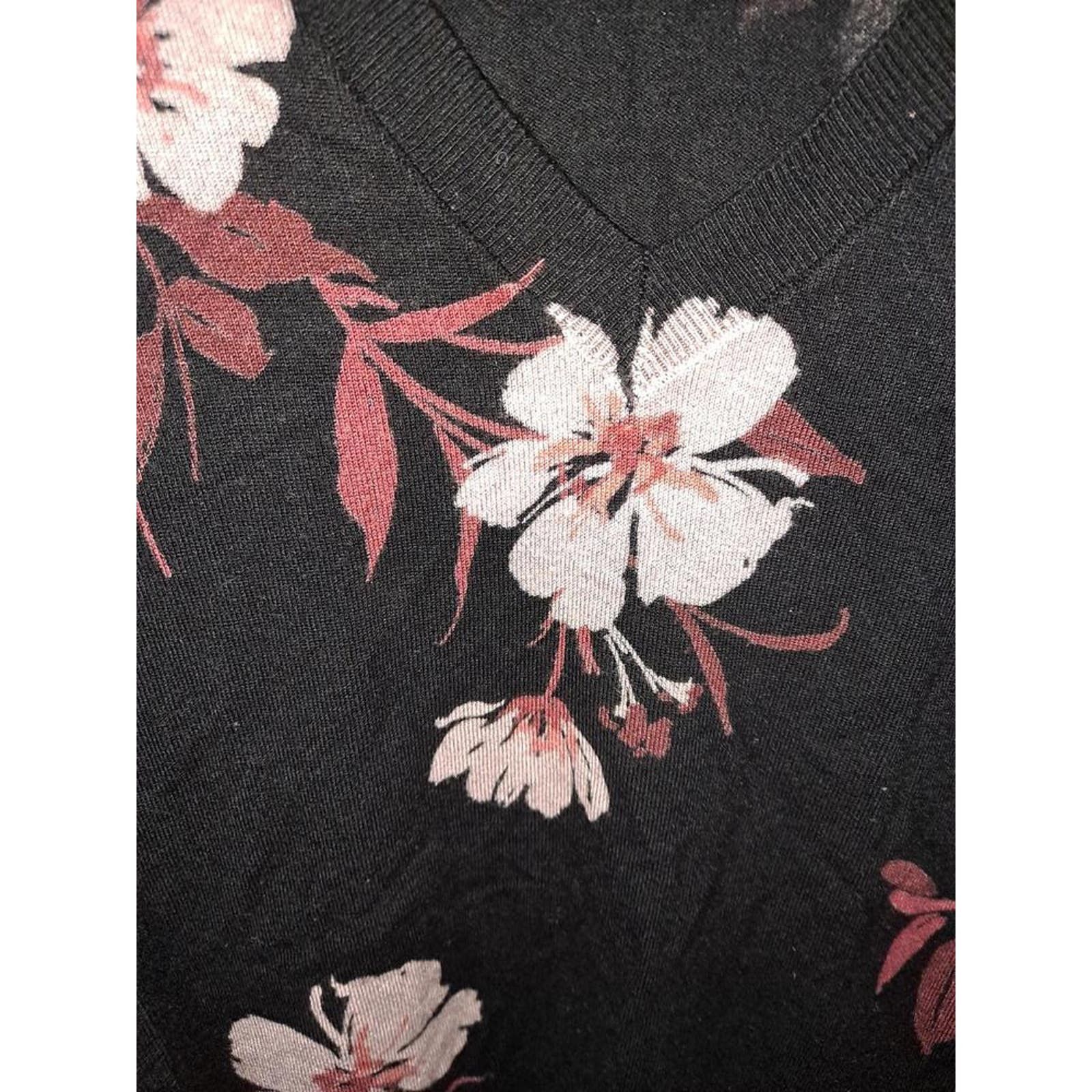 Other Daniel Rainn Black Floral V Neck‎ Sweater Size L / US 10 / IT 46 - 2 Thumbnail