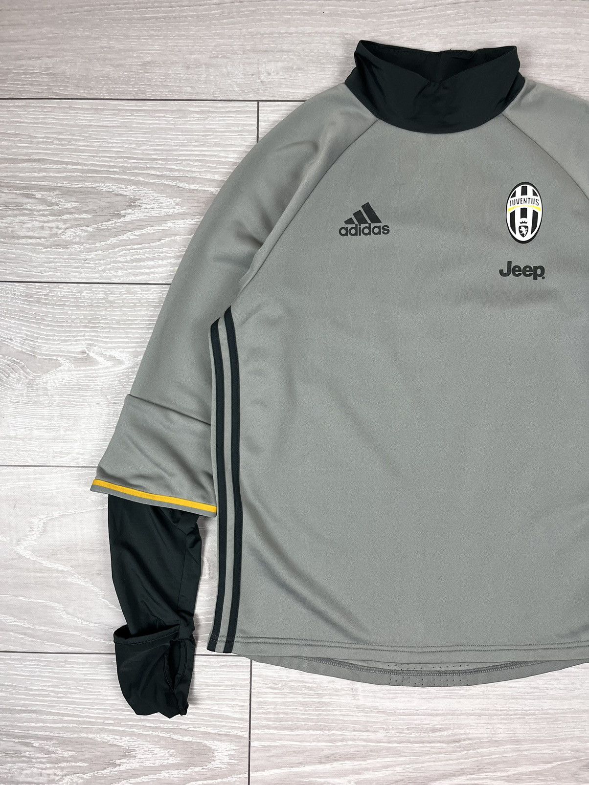 Adidas Adidas Juventus 2016 Training Grey Sweatshirt Jersey Size US L / EU 52-54 / 3 - 4 Thumbnail