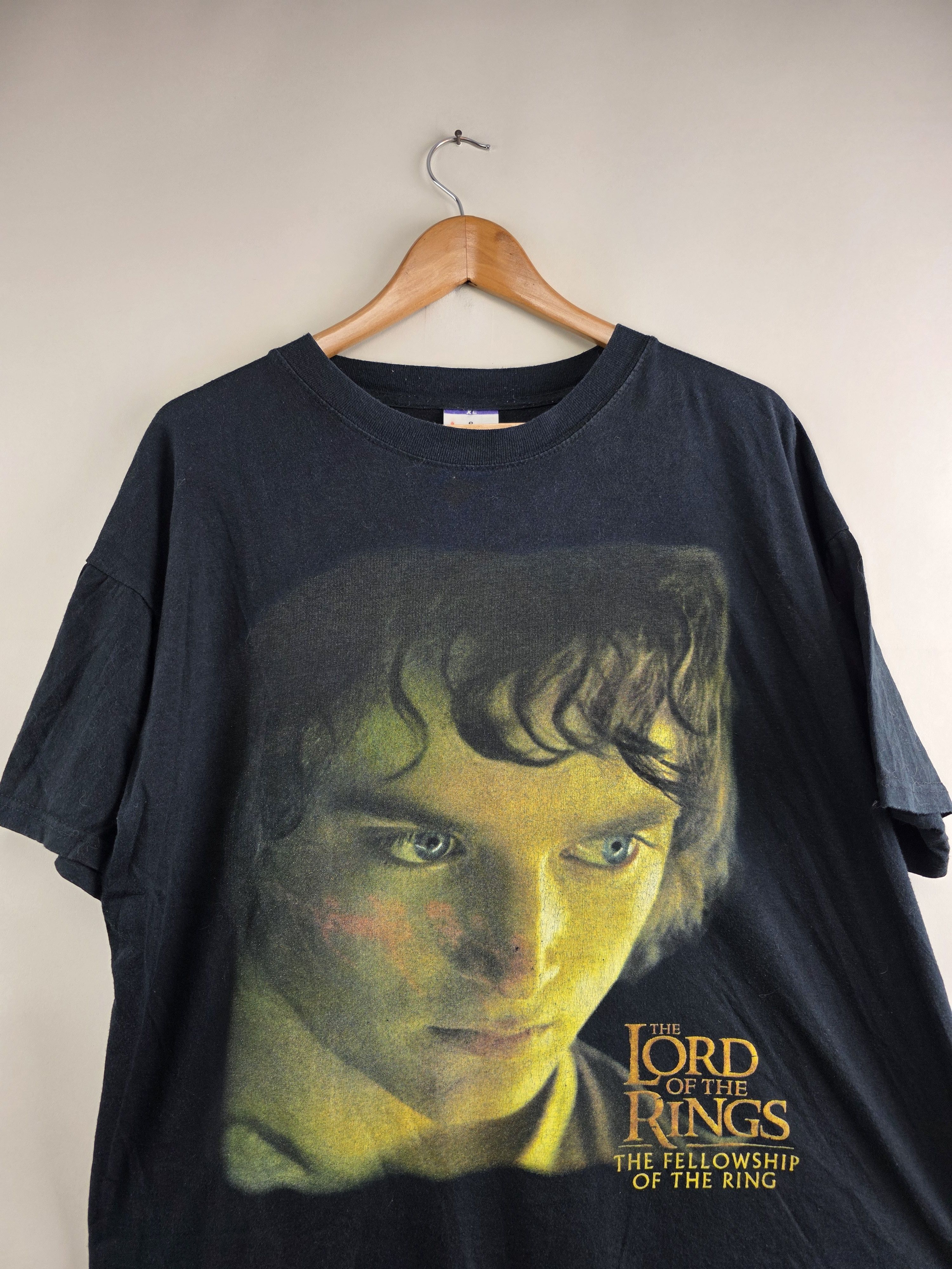Band Tees × Vintage 2001 The Lord of the rings Frodo big face XL 23.5" 27" Size US XL / EU 56 / 4 - 2 Thumbnail