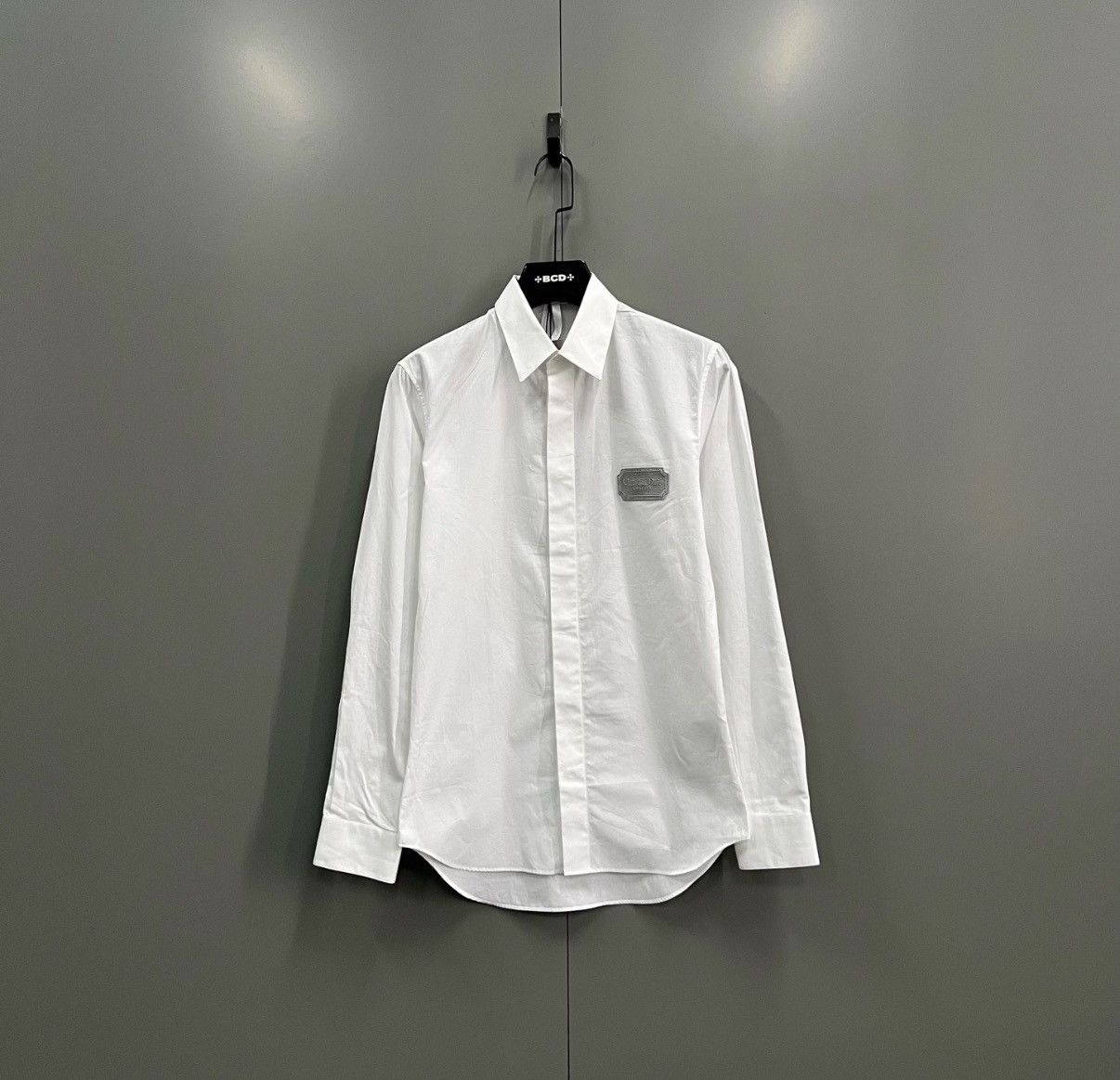 Dior Dior White Logo Patch Shirt J41 Size XS / US 0-2 / IT 36-38 - 1 Thumbnail