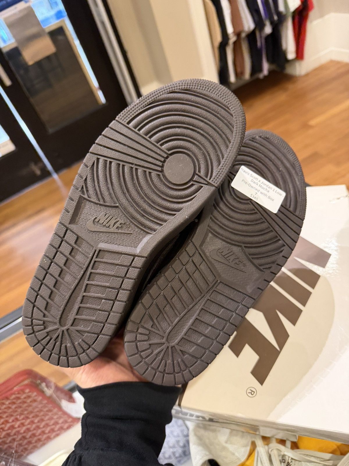 Jordan Brand × Travis Scott Travis Scott x Jordan 1 Retro low - Velvet Brown Size US 7 / EU 40 - 8 Thumbnail
