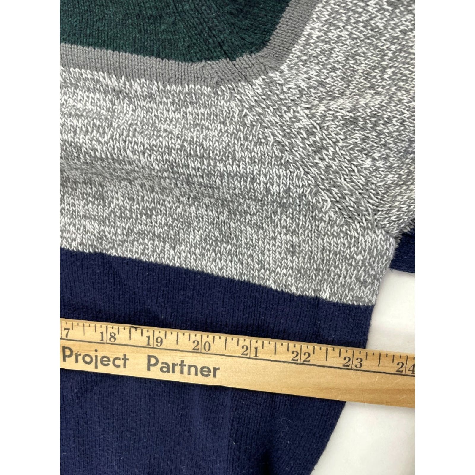 Izod IZOD Sweater Men XL Navy Green Gray Color Blocks Crew Neck Ribbed Edges, Pullover, Regular, Blue, Size XL, Men, Clothing, Modern, Breathable Size US XL / EU 56 / 4 - 4 Thumbnail