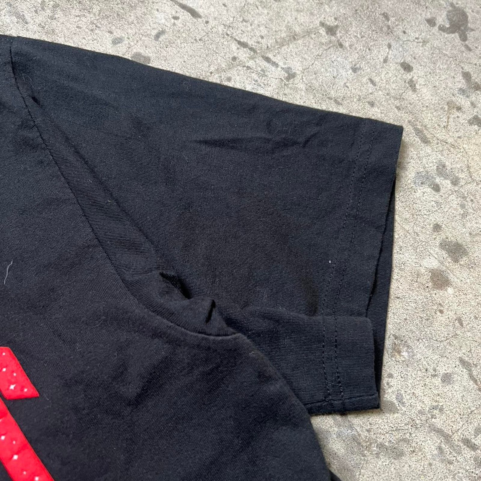 Market Black and red Market streetwear tee men’s size L arch logo Size US L / EU 52-54 / 3 - 5 Thumbnail