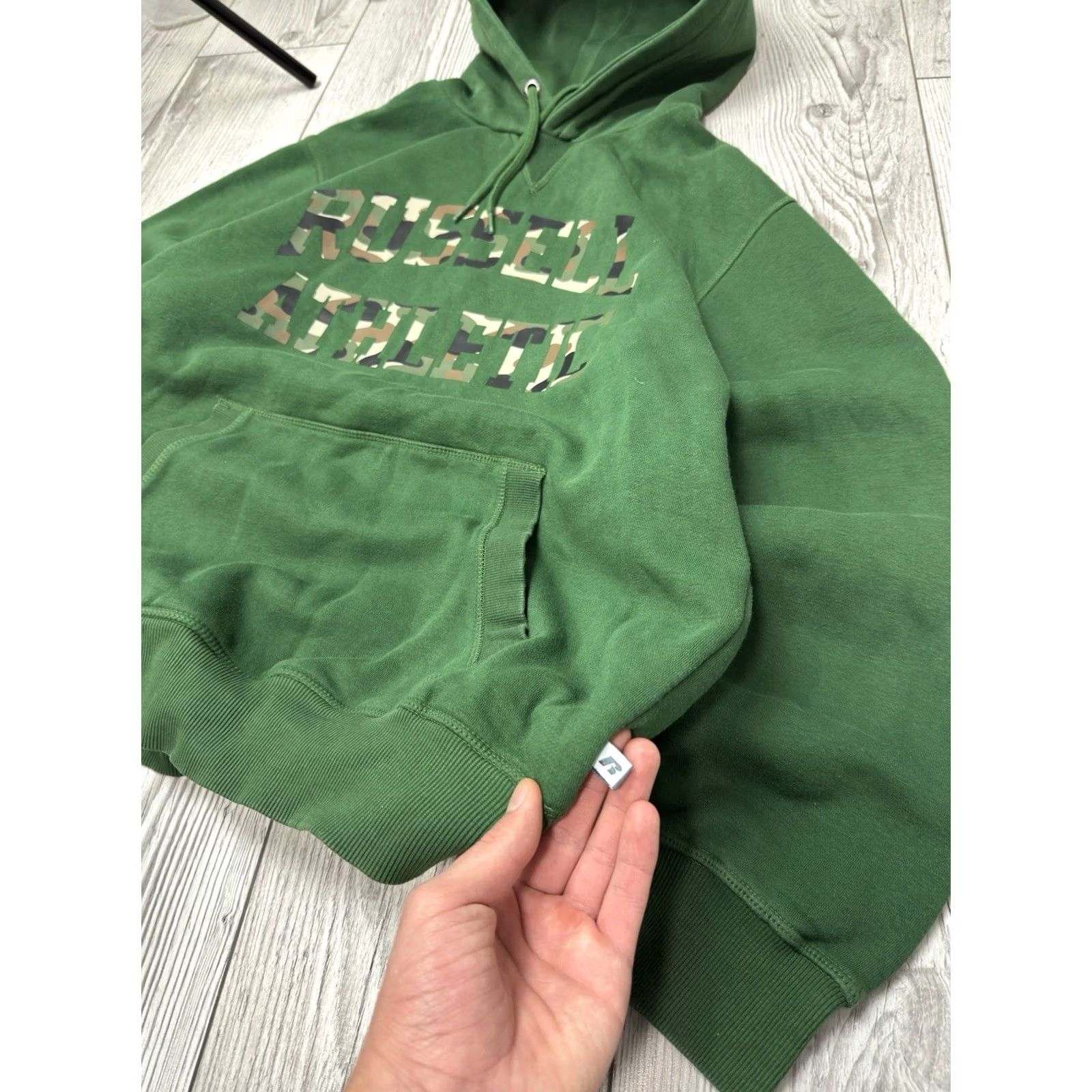 Russell Athletic Vintage Russell Athletic Hoodie Size L Green Big Logo Y2K Size US L / EU 52-54 / 3 - 4 Thumbnail