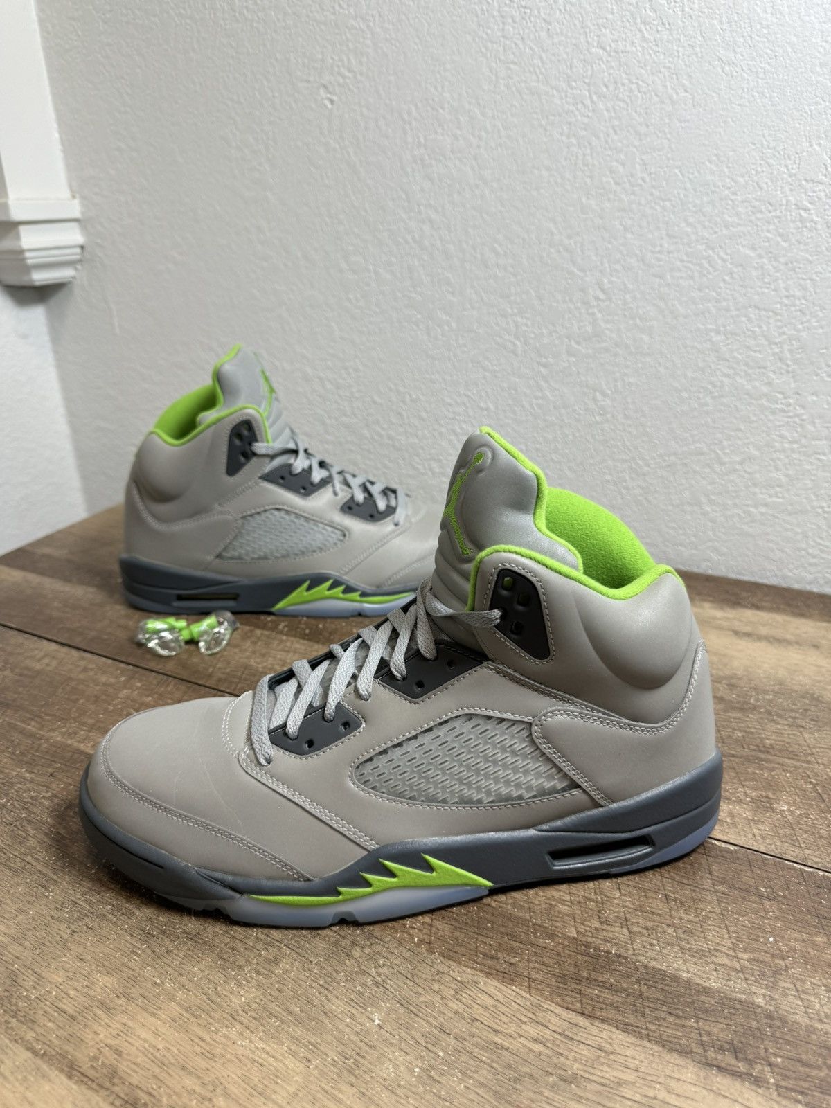 Jordan Brand Nike Air Jordan 5 Retro 'Green Bean' Mens Size 13 Shoes Grey Size US 13 / EU 46 - 2 Thumbnail