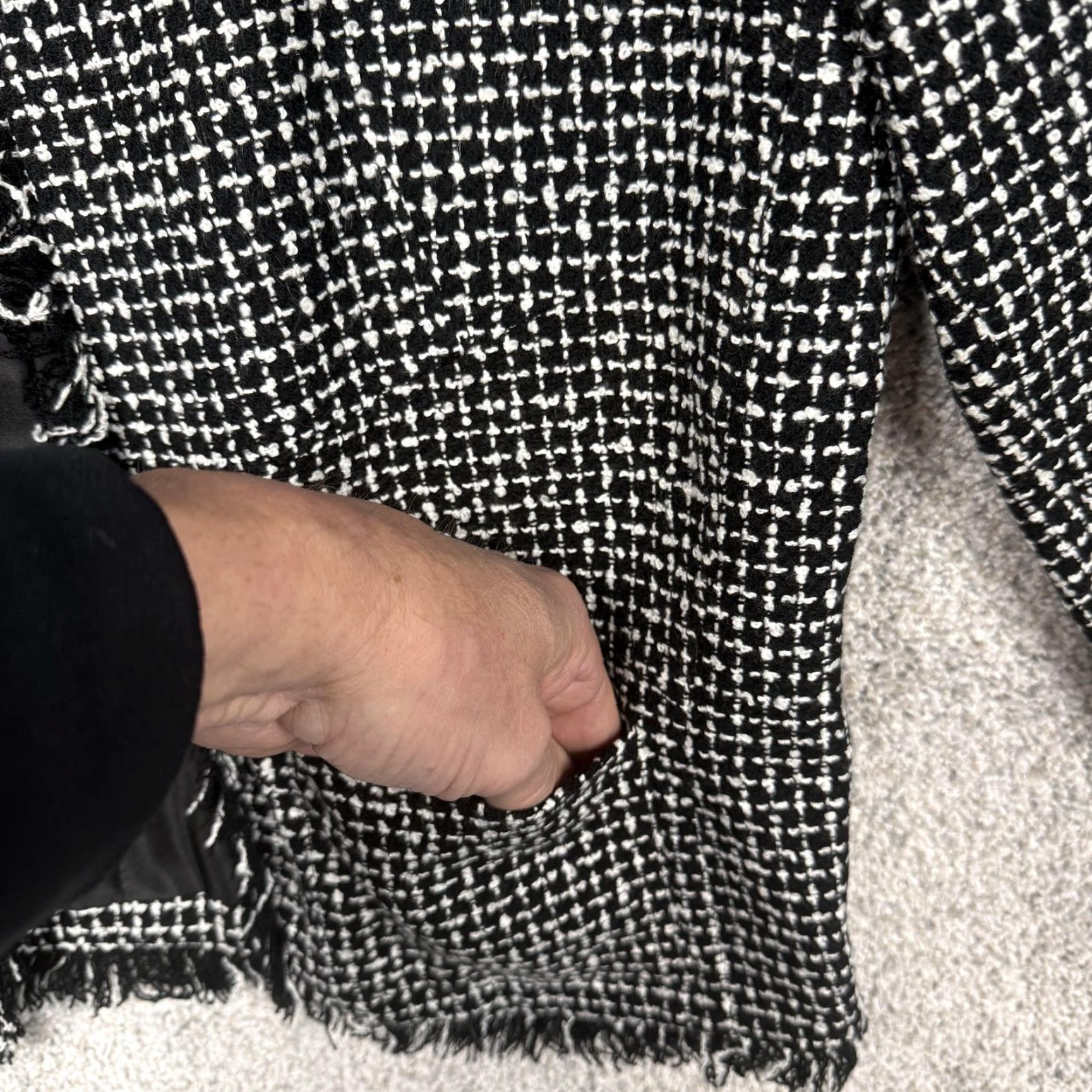 Vintage VINTAGE Ninety Two Piece Tweed Skirt Suit Set Jacket Skirt Black Check 3/4 Sleeve Office Siren Dark Academia Womens 10 Size 32" / US 10 / IT 46 - 7 Thumbnail