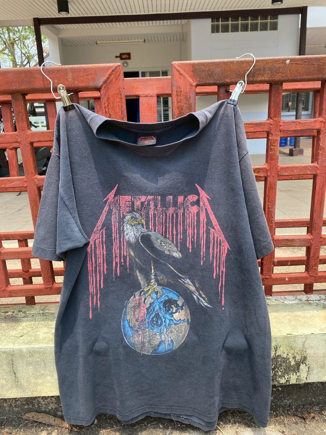 Vintage 1993 Metallica 'Nowhere Else to Roam' Tour T-Shirt