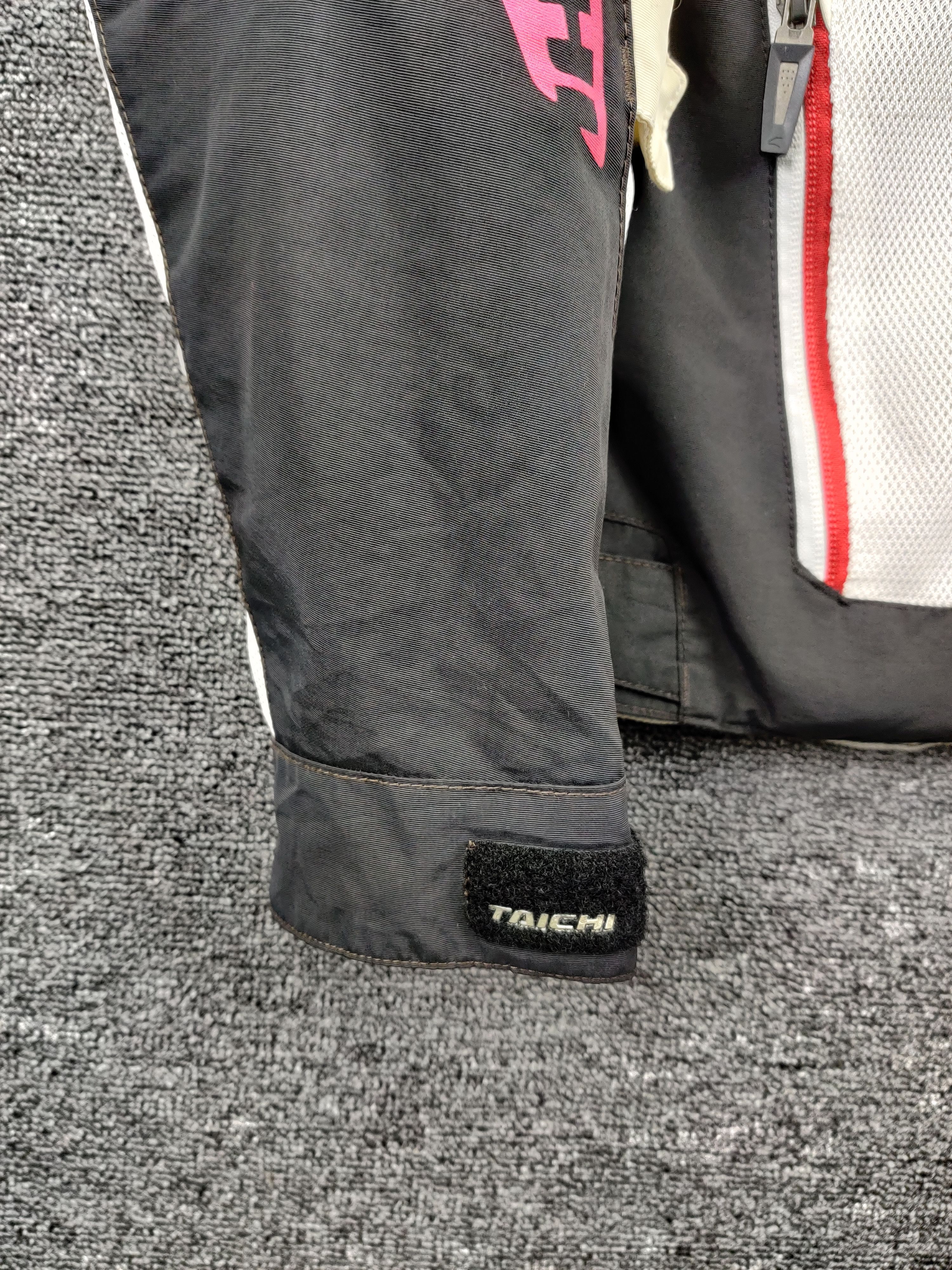 Sports Specialties Vintage Rs Taichi Racing Motorcycle Biker Jacket Padding Size US XL / EU 56 / 4 - 5 Thumbnail