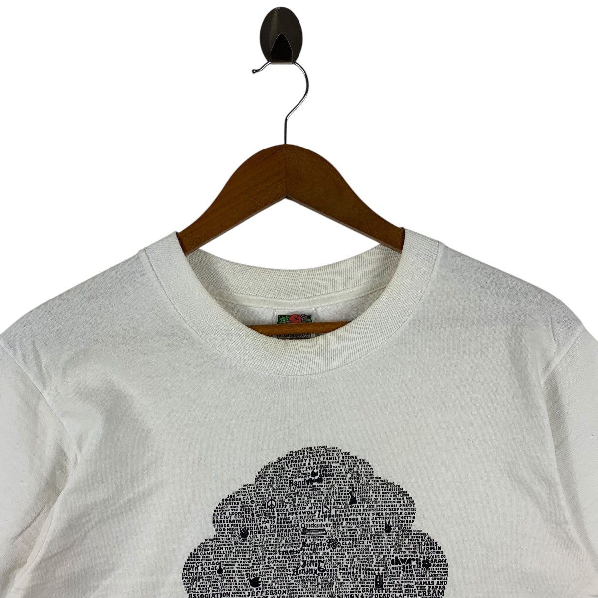Fruit Of The Loom Vintage 1992 FAMILY TREE of THE SIXTIES Mens XL Size US S / EU 44-46 / 1 - 2 Thumbnail
