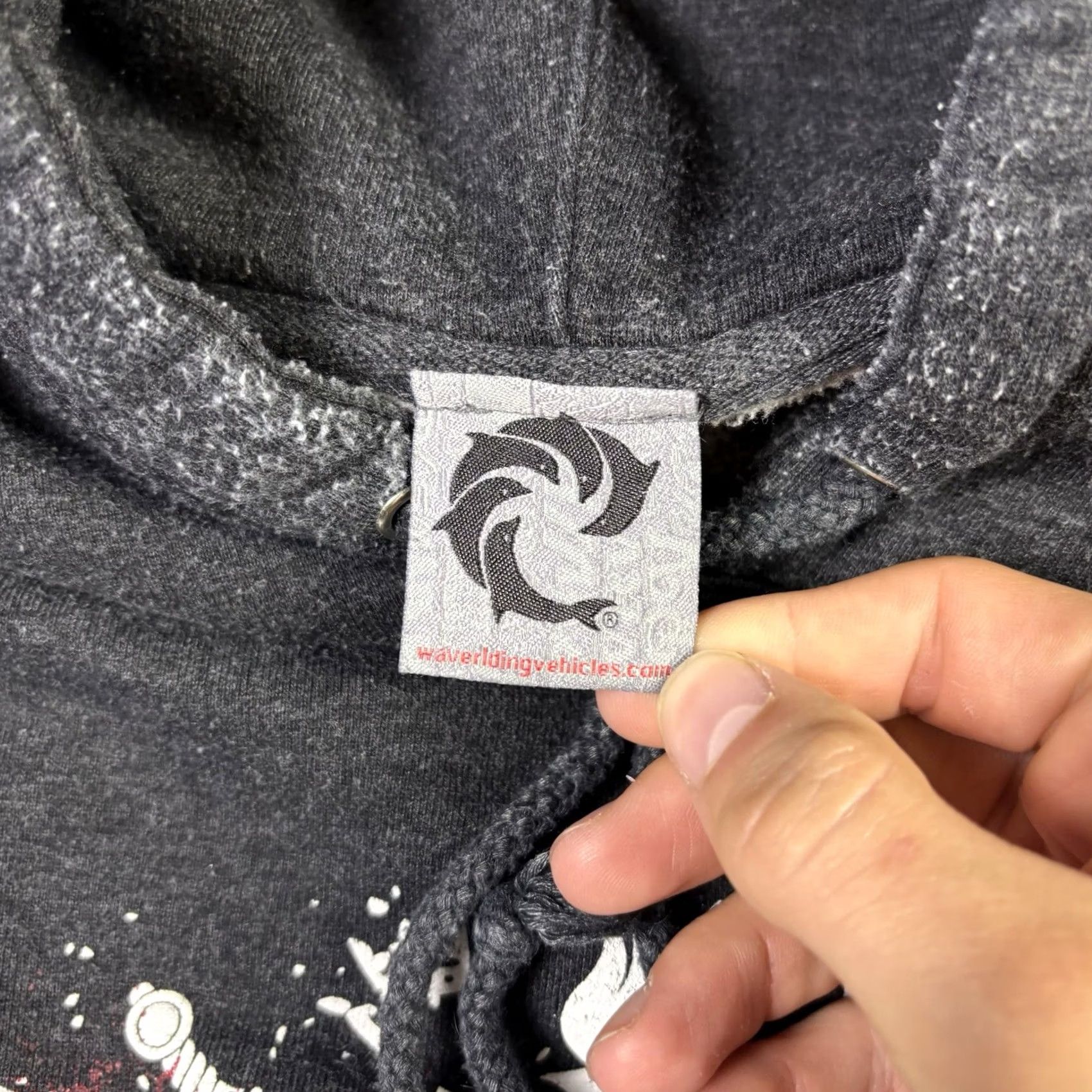 Vintage VINTAGE Wave Riding Vehicles Hoodie Men XL Gray 90s Surf Grunge Logo Drawstring Hooded Champion Reverse Weave Size US XL / EU 56 / 4 - 5 Thumbnail
